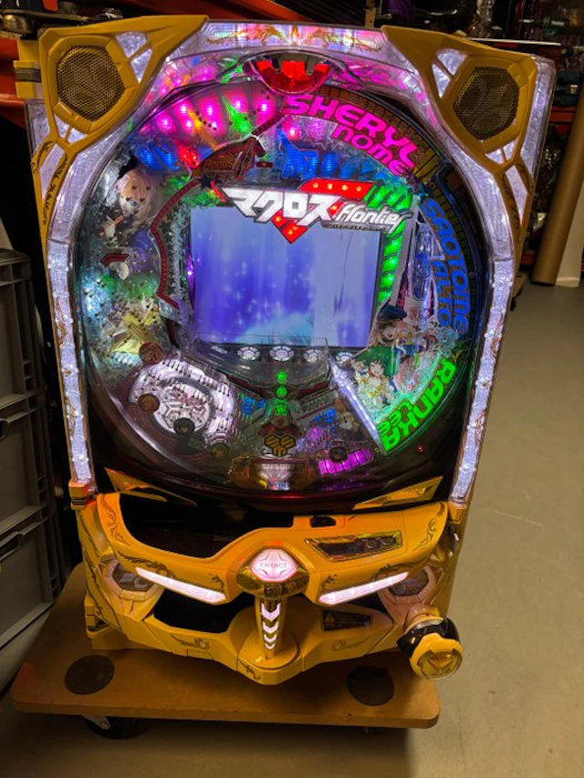 Sankyo - Slot machine - Macross Frontier - Pachinko