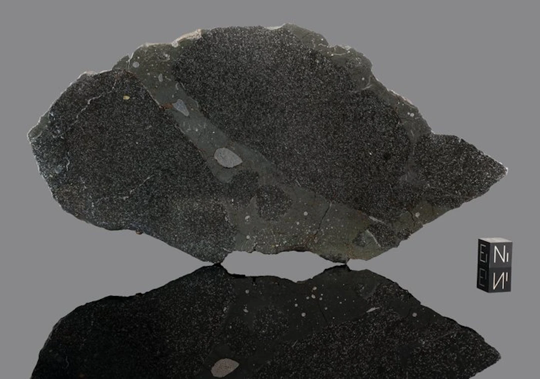 Tassedet 004 meteorite Tassedet 004 (Niger IMB)...