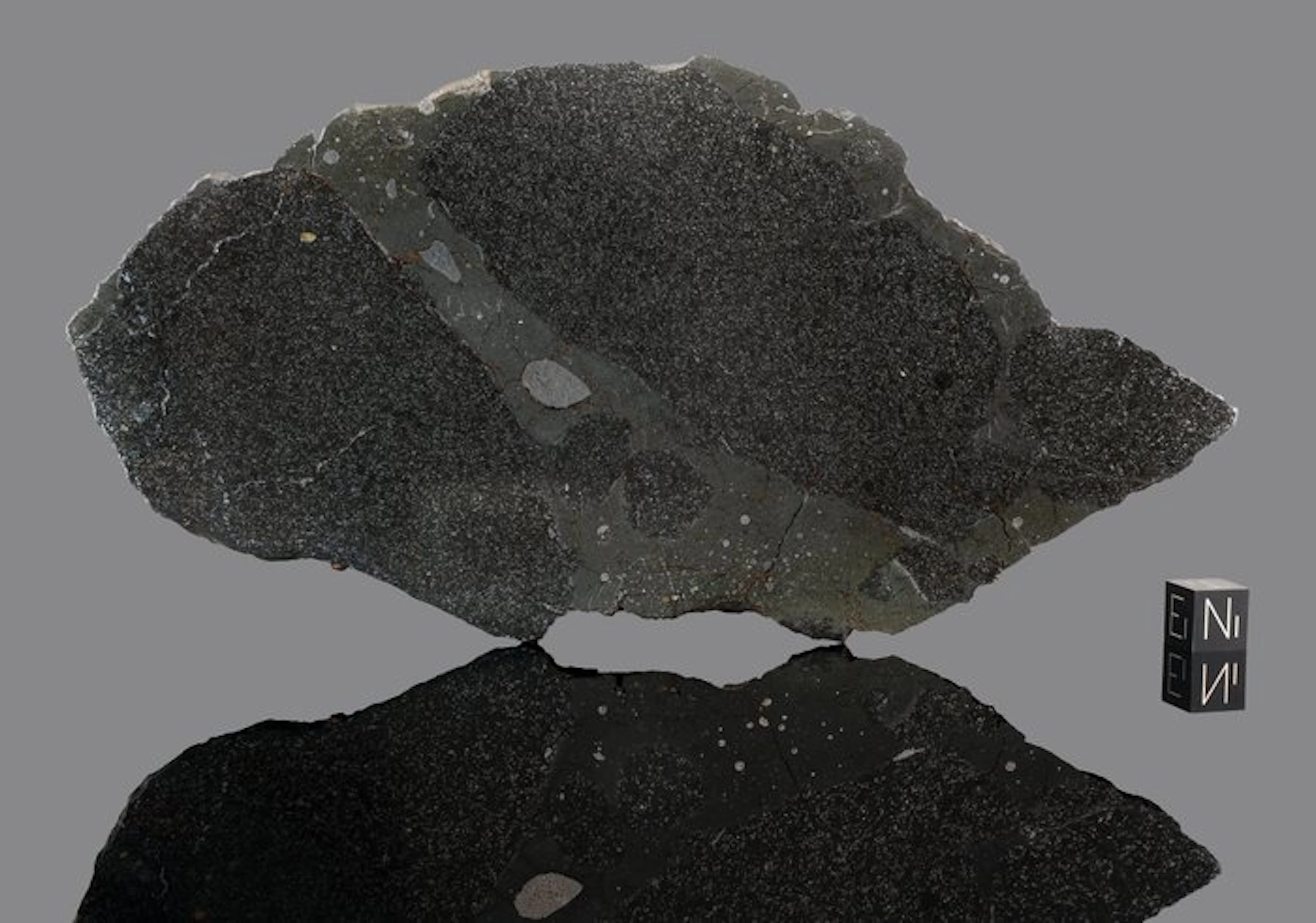 Tassedet 004 meteorite Tassedet 004 (Niger IMB)...