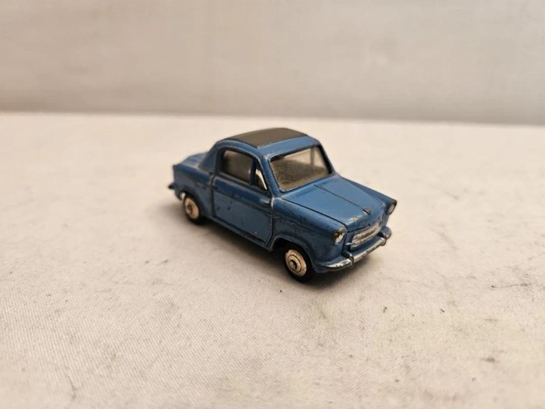 Dinky Toys 1:43 - Model van - Vespa 2CV
