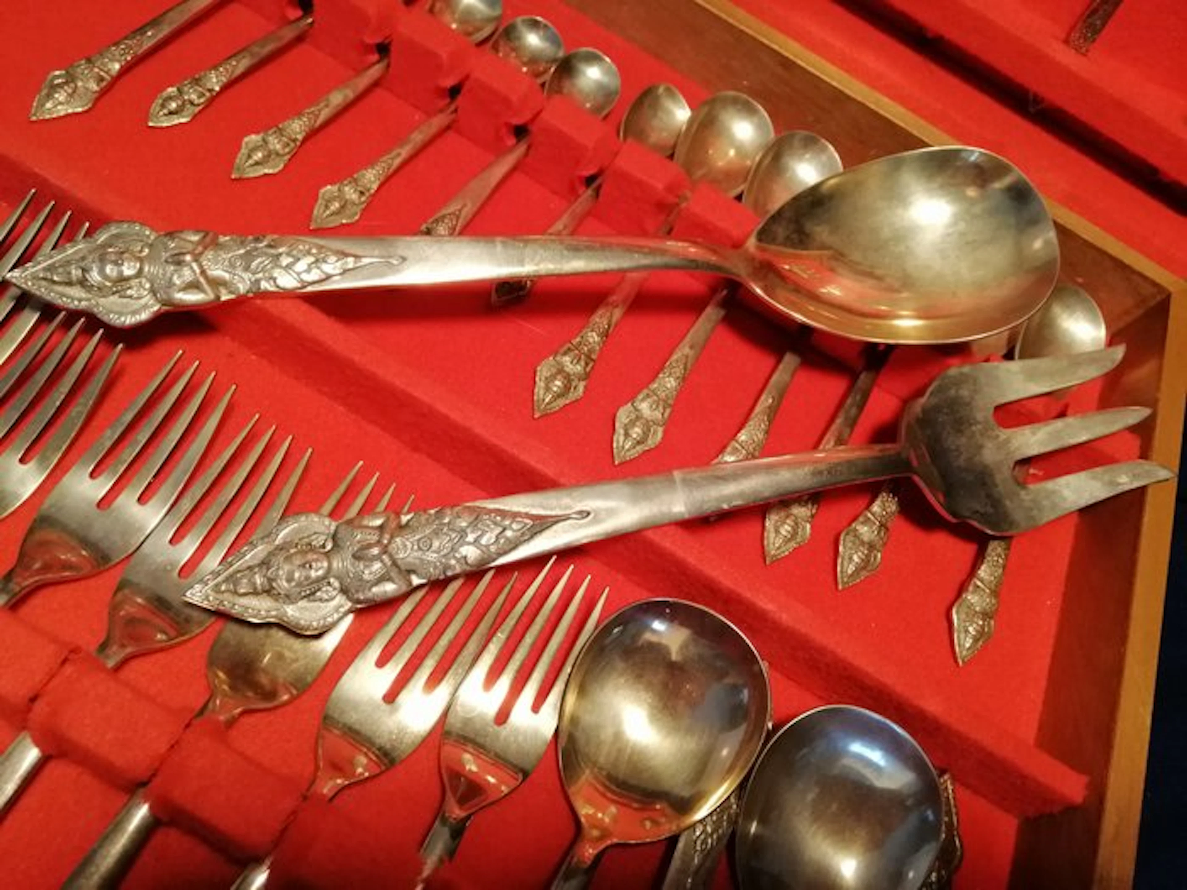 Cutlery set (144) - Nickel/Bronze - With Buddha image