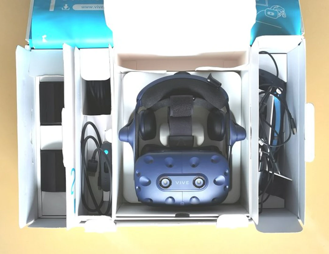 HTC - Vive Pro - Video game console - In original box
