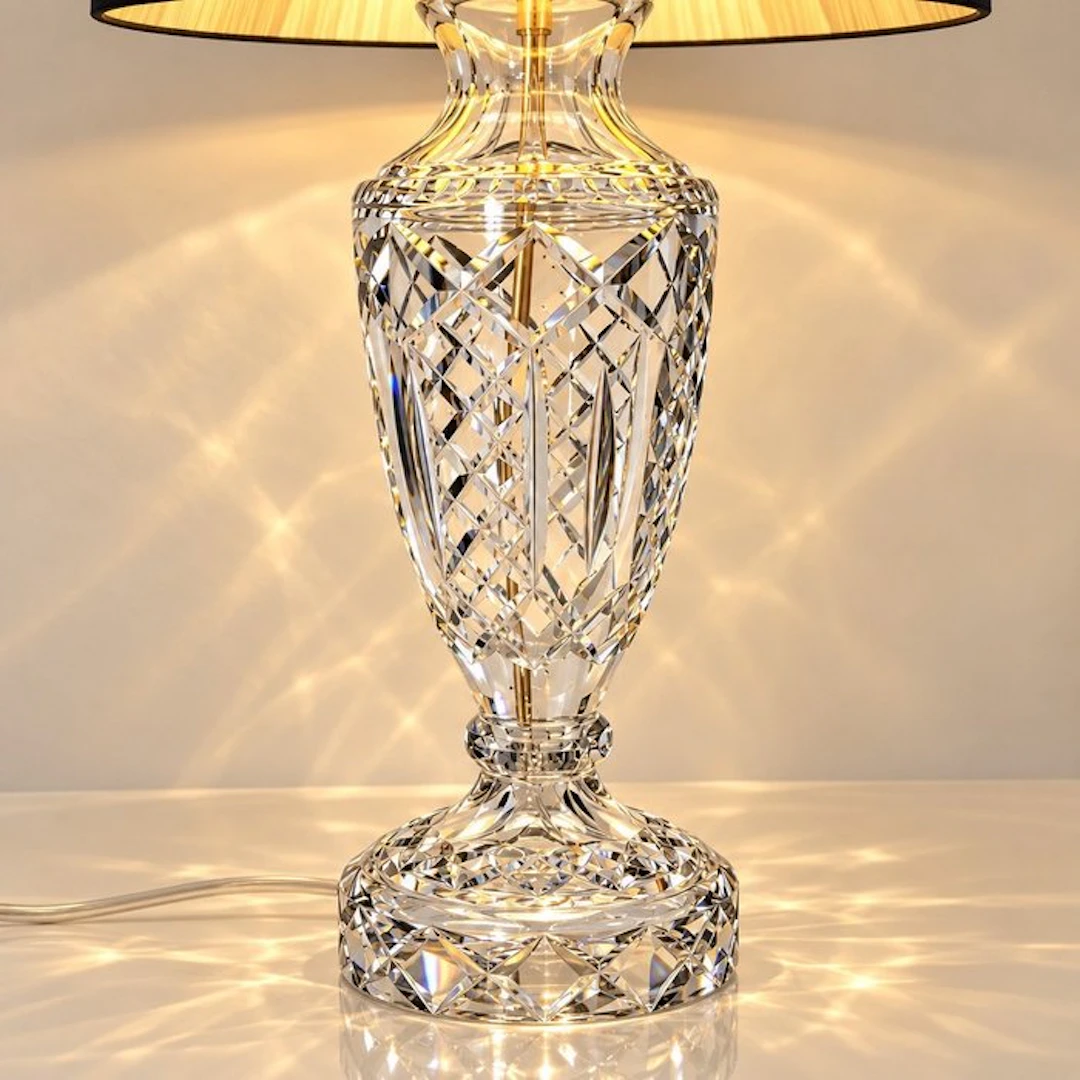 Val Saint Lambert - Floor lamp - baluster-shaped body - hand-cut diamond