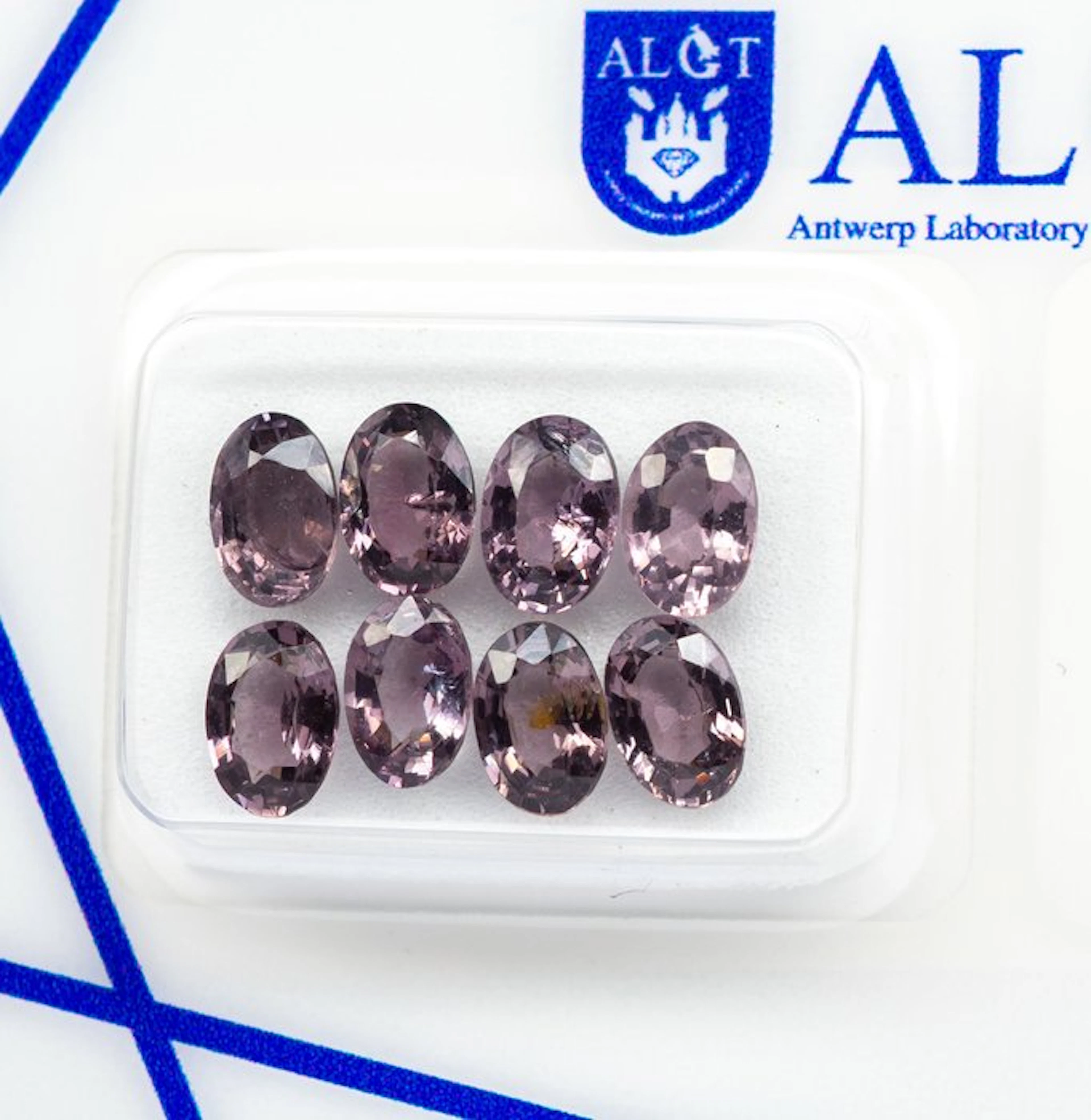 No reserve price - 8 pcs Spinel - 4.25 ct - Antwerp...