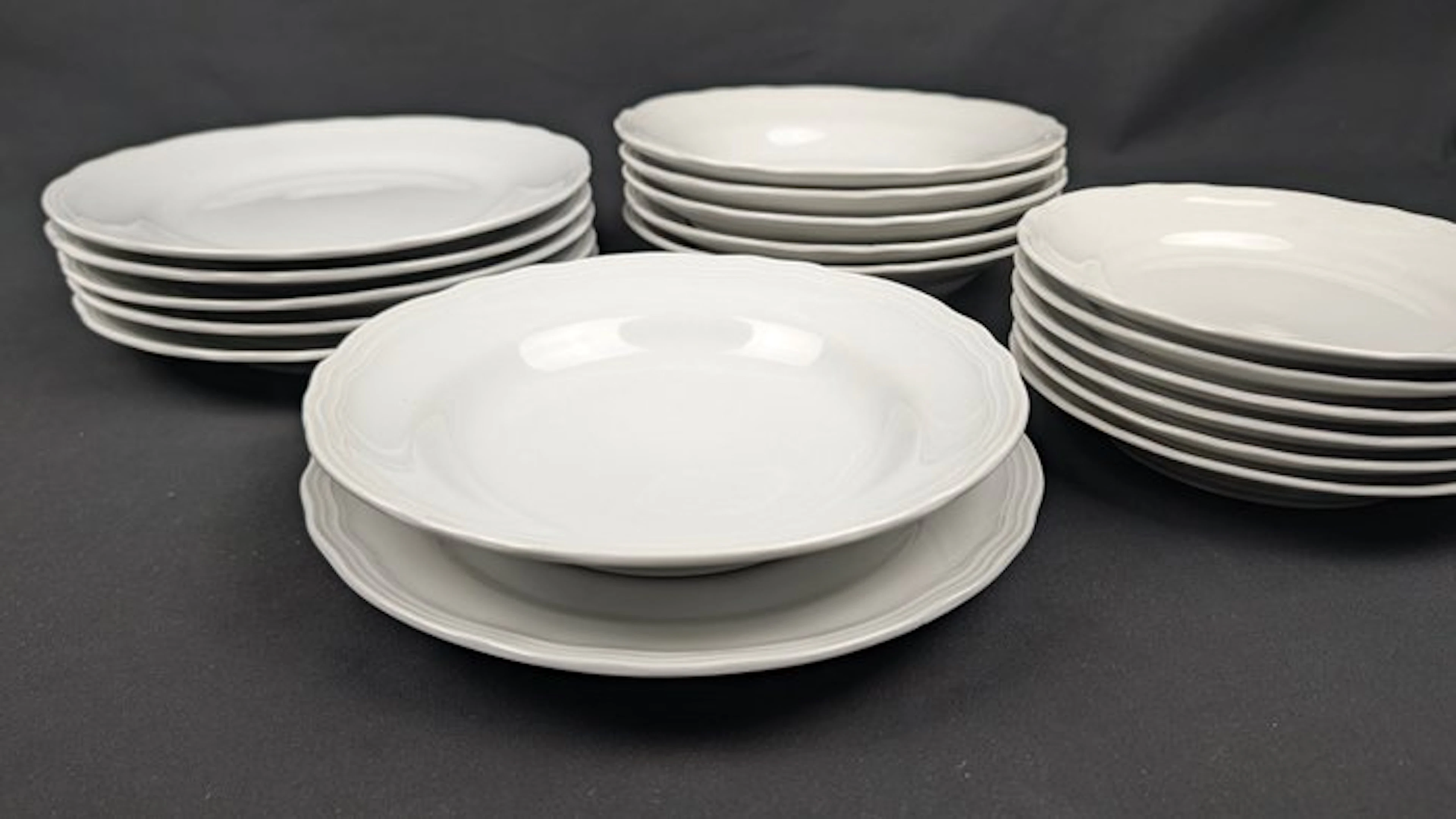 Richard Ginori - Dinner set for 6 (18) - Porcelain - Shower