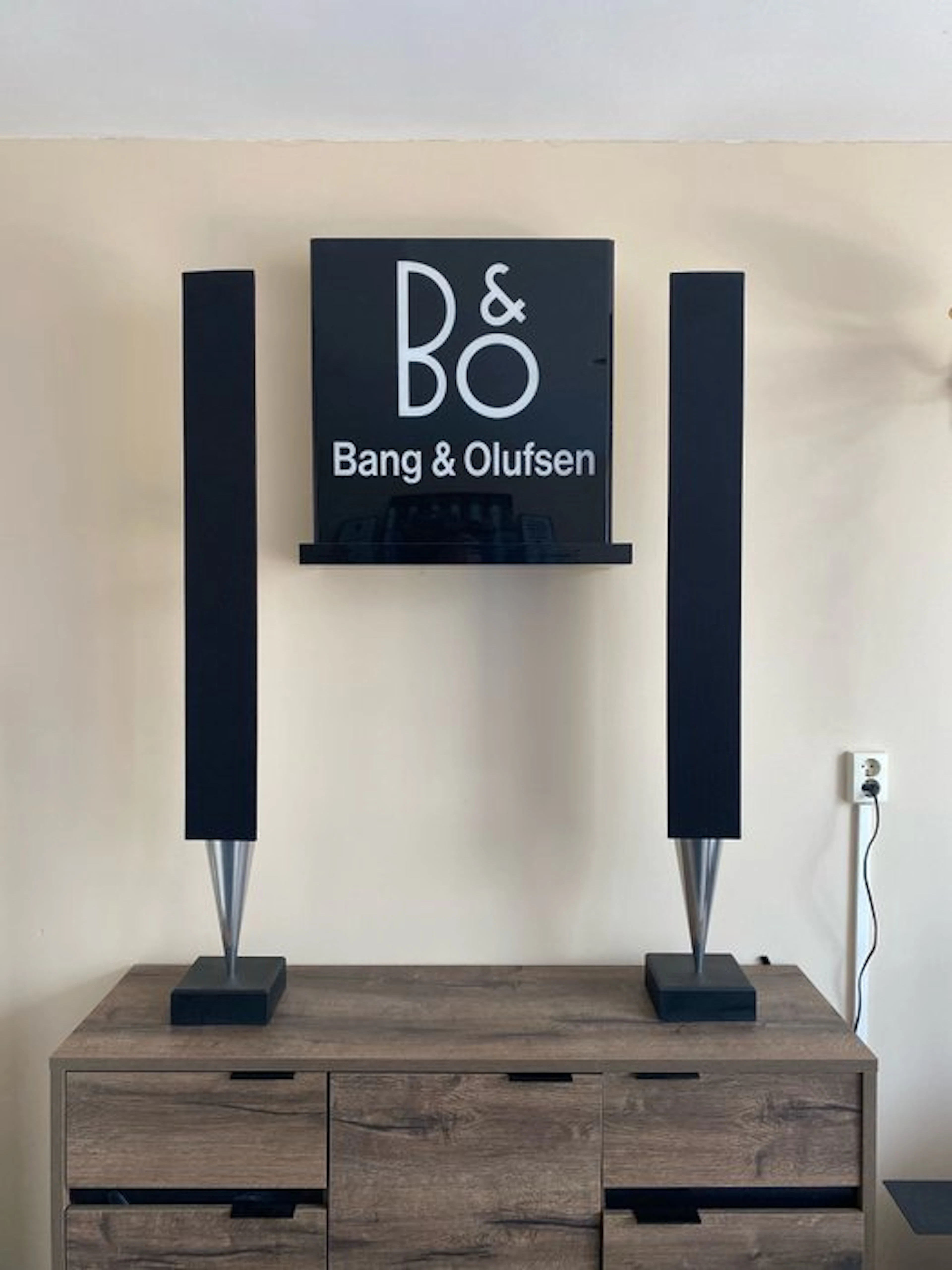 Bang & Olufsen - BeoLab 8000 - Black fronts - Line-in for...