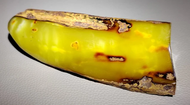 Baltic Amber- High Quality AAA- 86.35 g