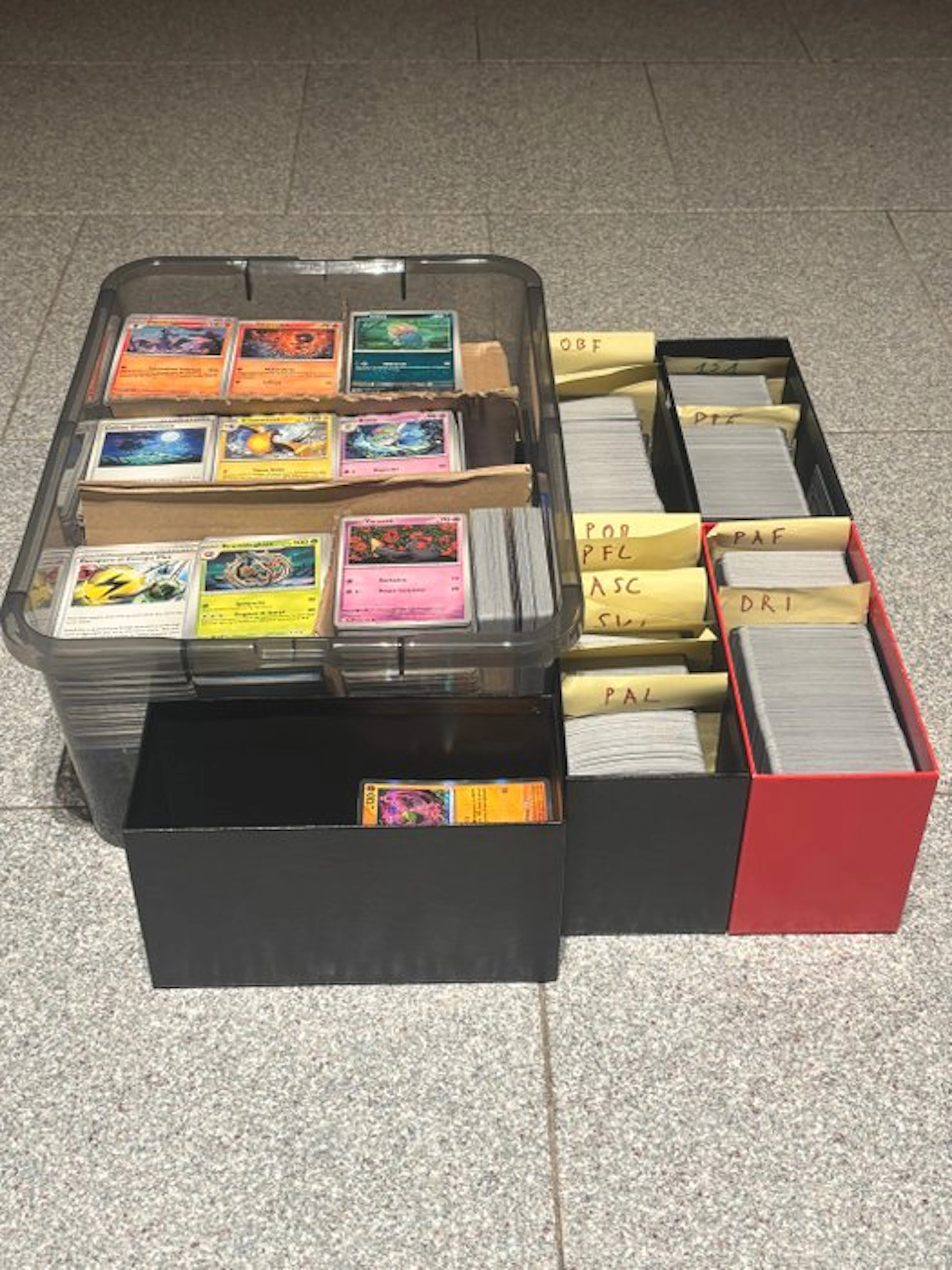 Pokémon - 1000 Bulk cards Foil - Various sets