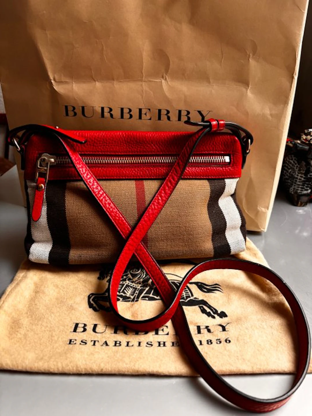 Burberry - Handbag