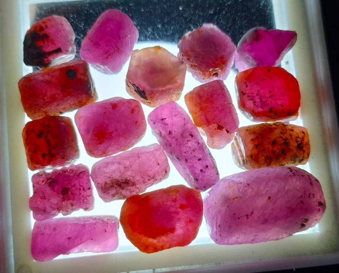 102 cts - Untreated Ruby - Rough- 20.4 g