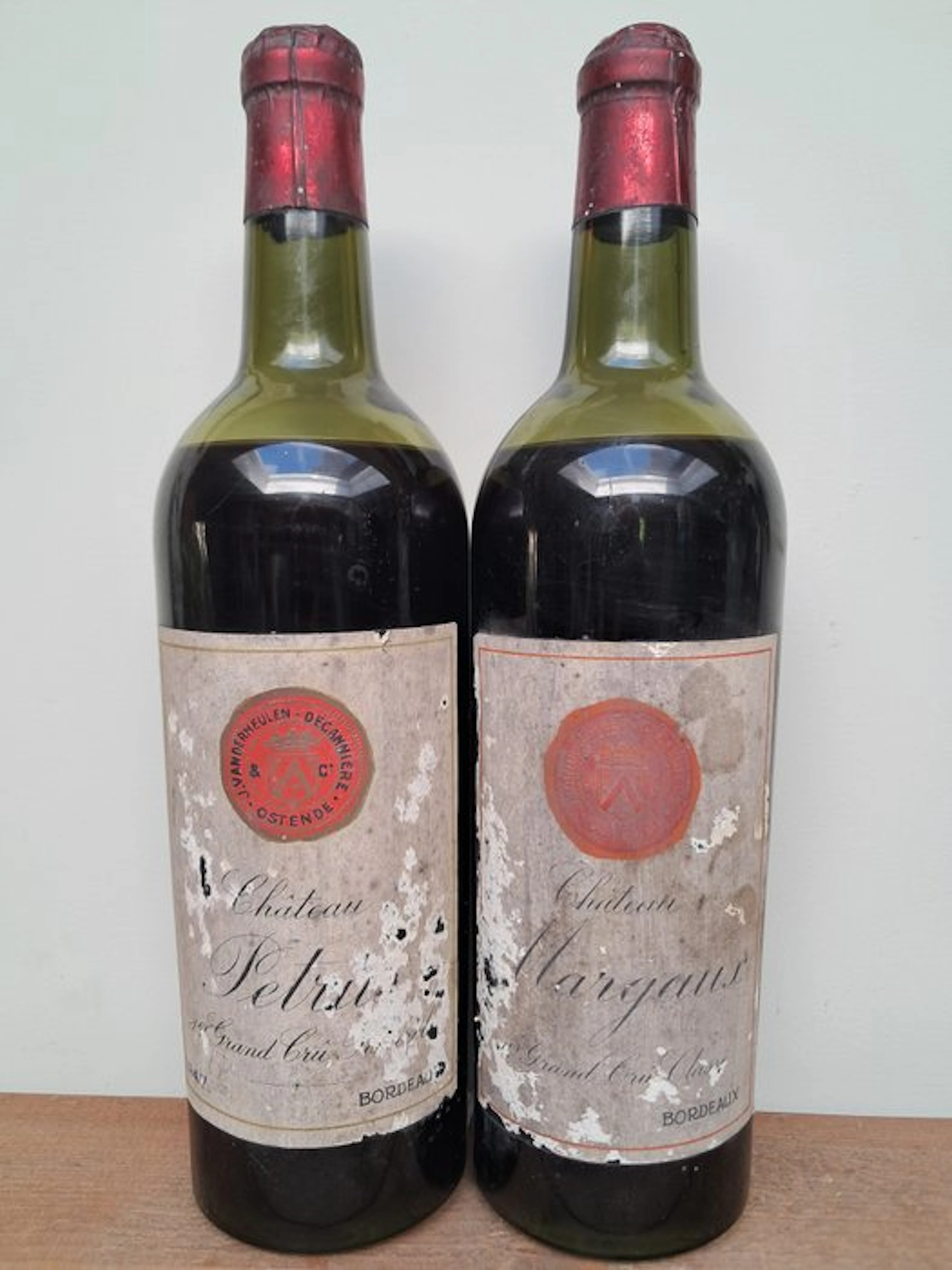 1947 Chateau Petrus & Chateau Margaux (Vandermeulen)...