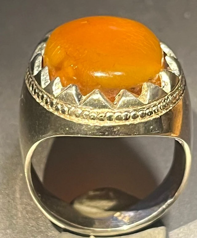 Natural amber, 925 silver, silver ring, Islamic art - Pahlavi era (1925–1979)