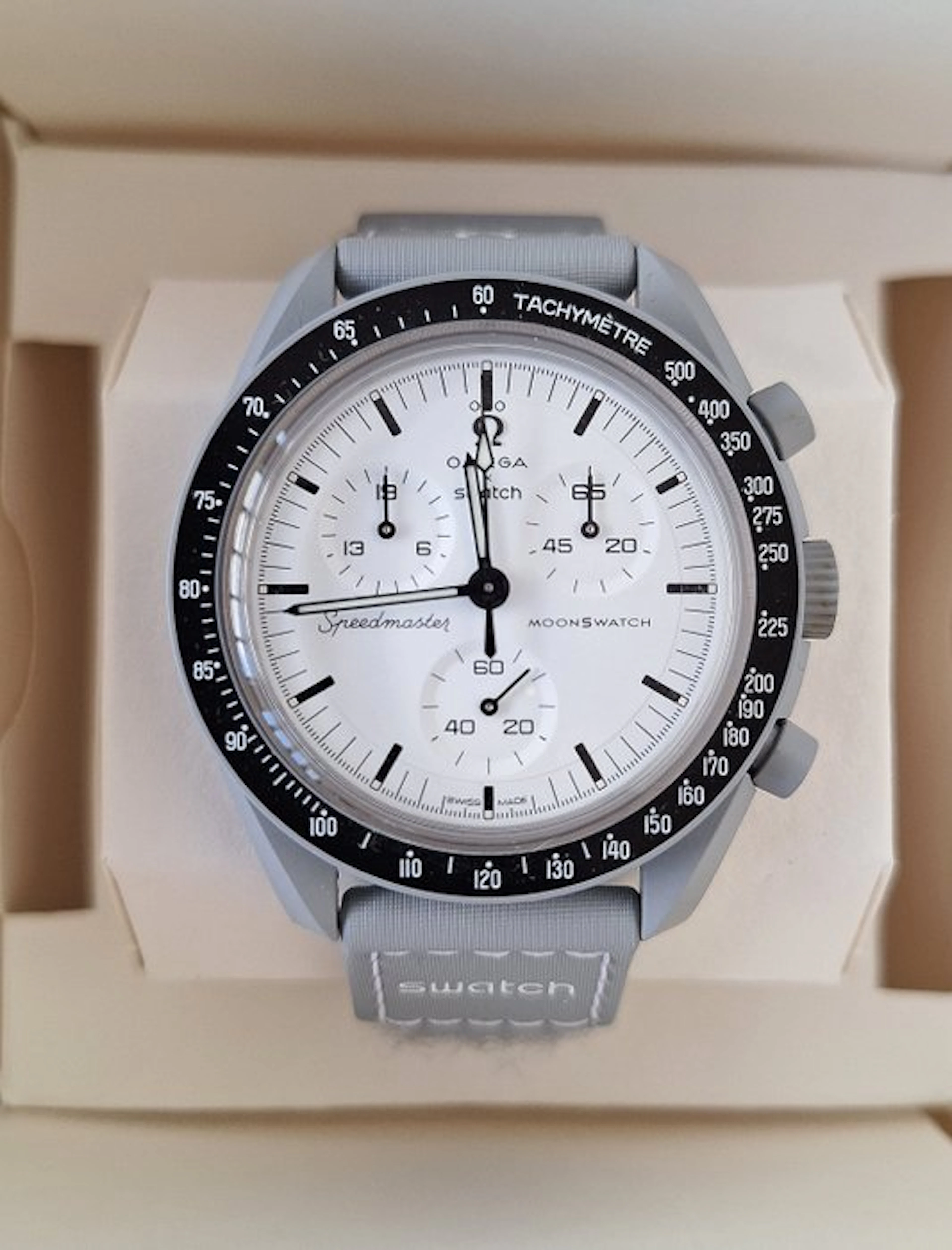 Omega x Swatch - Mission to the moon - Moonshine Gold...