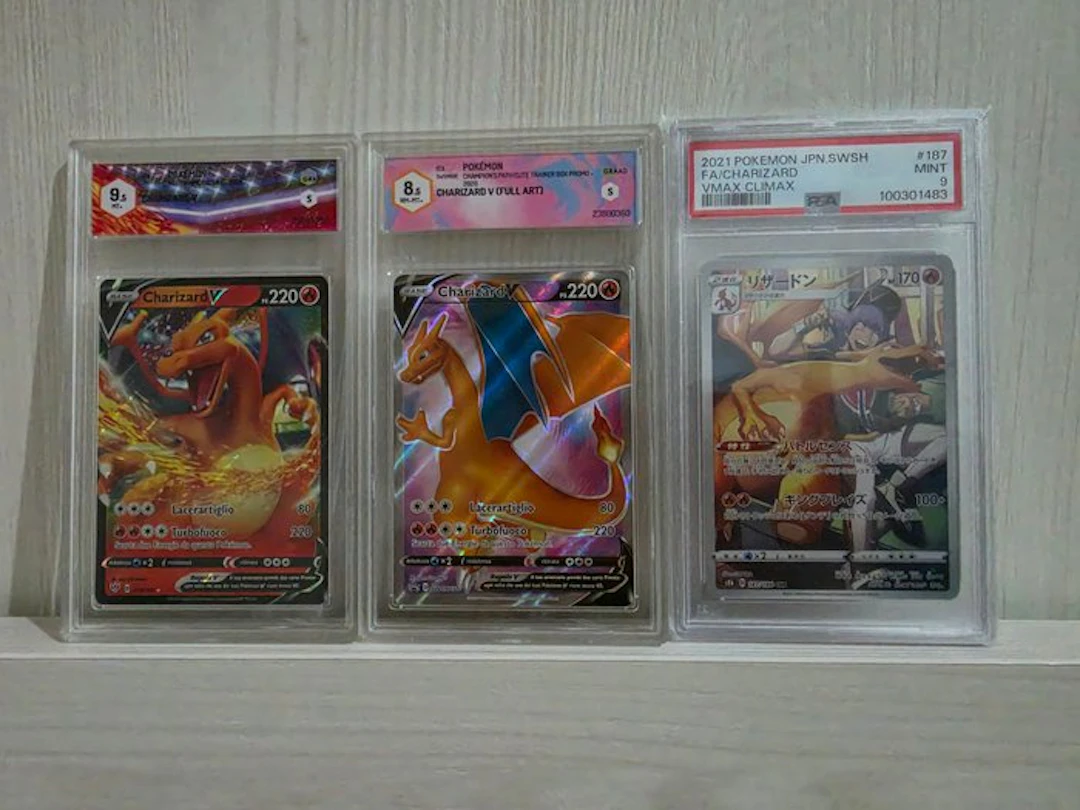 Pokémon - 3 Graded card - Charizard Full art, Foil - PSA 9.5 - Sword & Shield