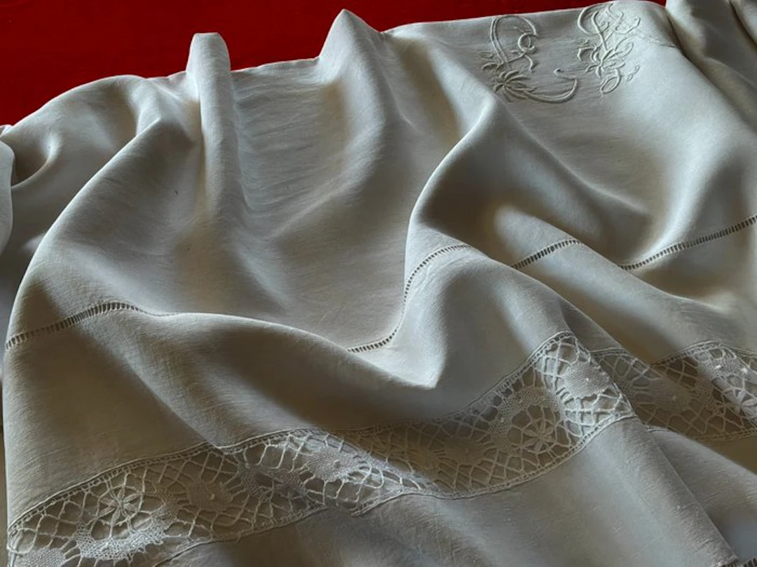 EARLY XXTH Century linen bed linen with C.A