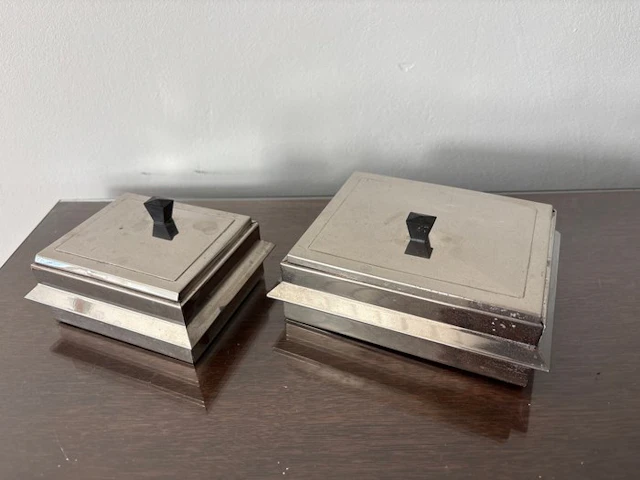 Duits fabrikaat - Bauhaus ontwerp - Desk set (2) - Chrome metal, wood