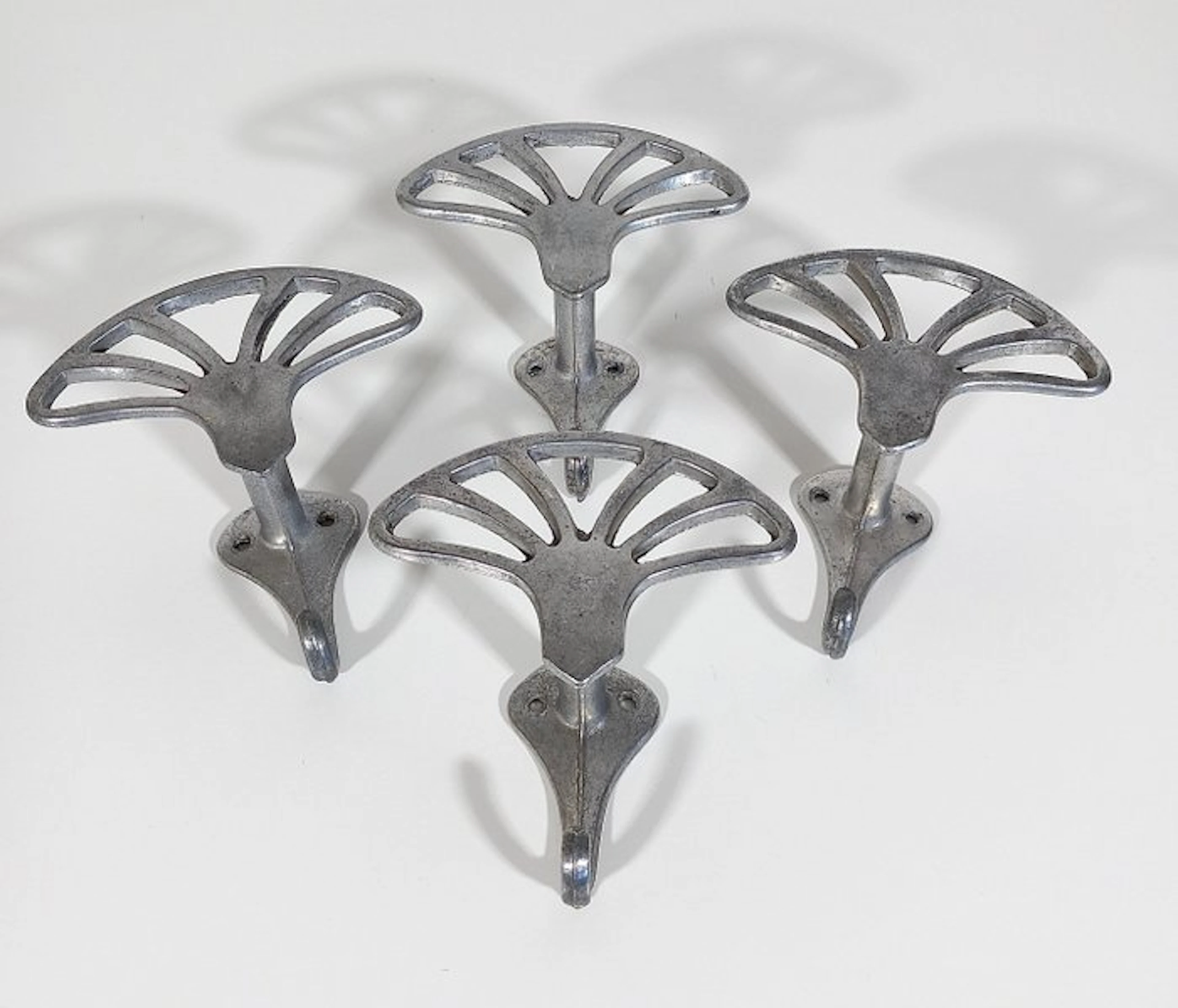 Set of coat hooks - Coat hanger design 1930 - Aluminium - Four coat racks.