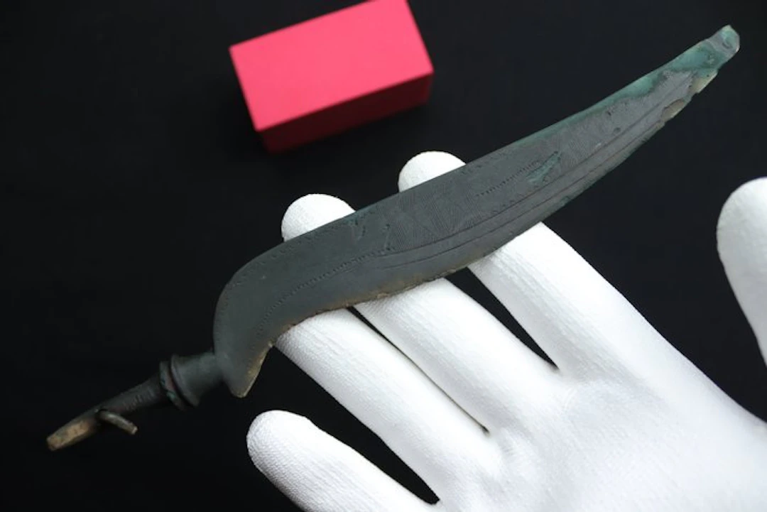 Bronze Age (Urnfield Culture) - Bronze Decorated Knife...
