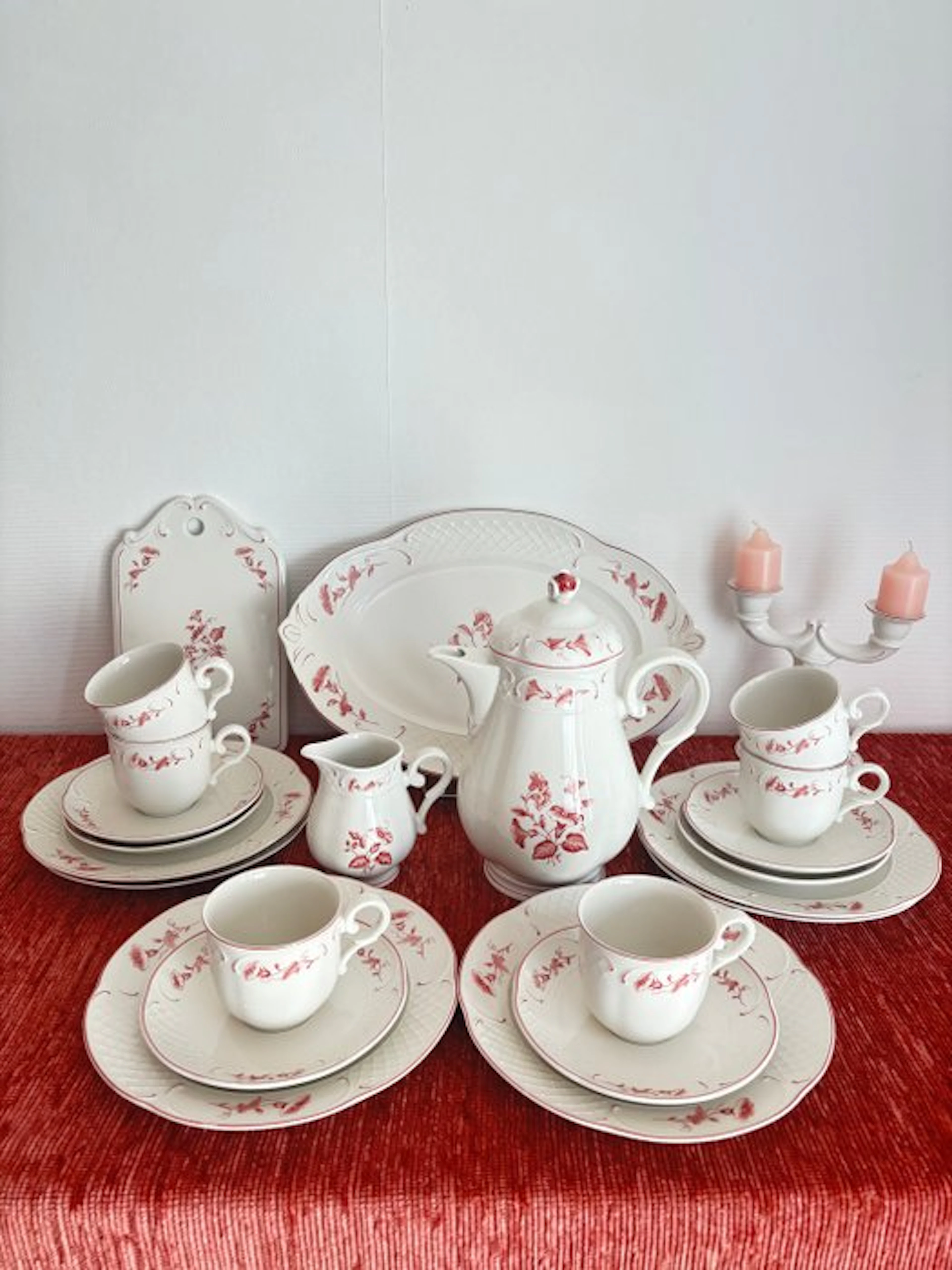 Villeroy & Boch - Coffee set (23) - Porcelain, in very good condition.