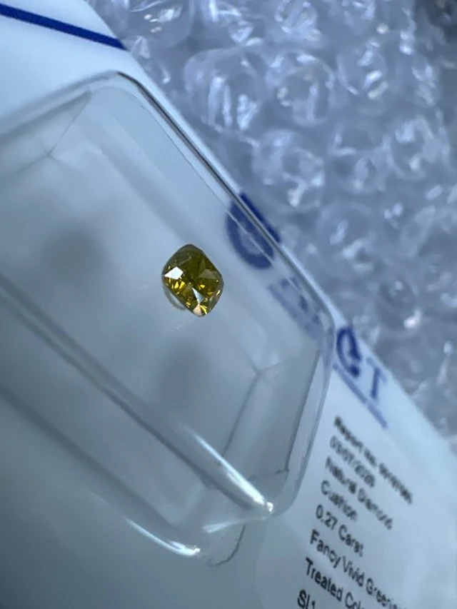 1 pcs Diamond (Colour-treated) - 0.27 ct - Cushion...