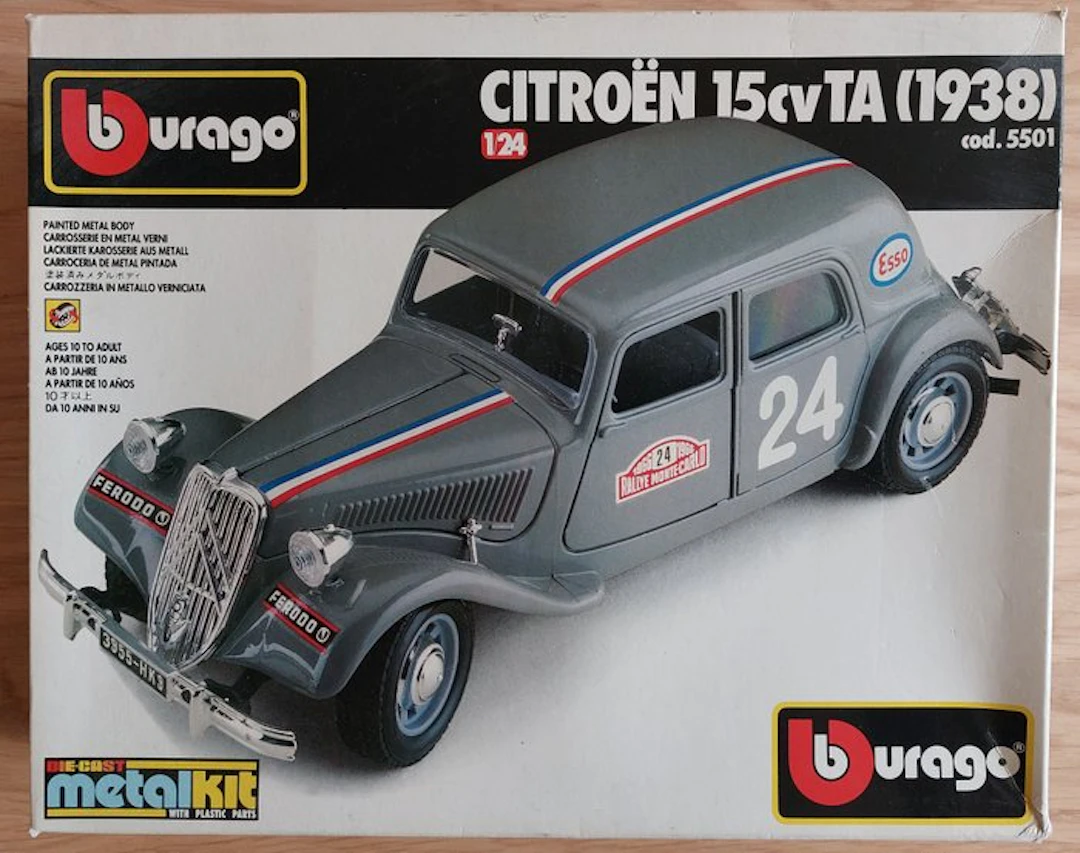Bburago 1:24 - Model car - Citroën 15CV Traction Avant