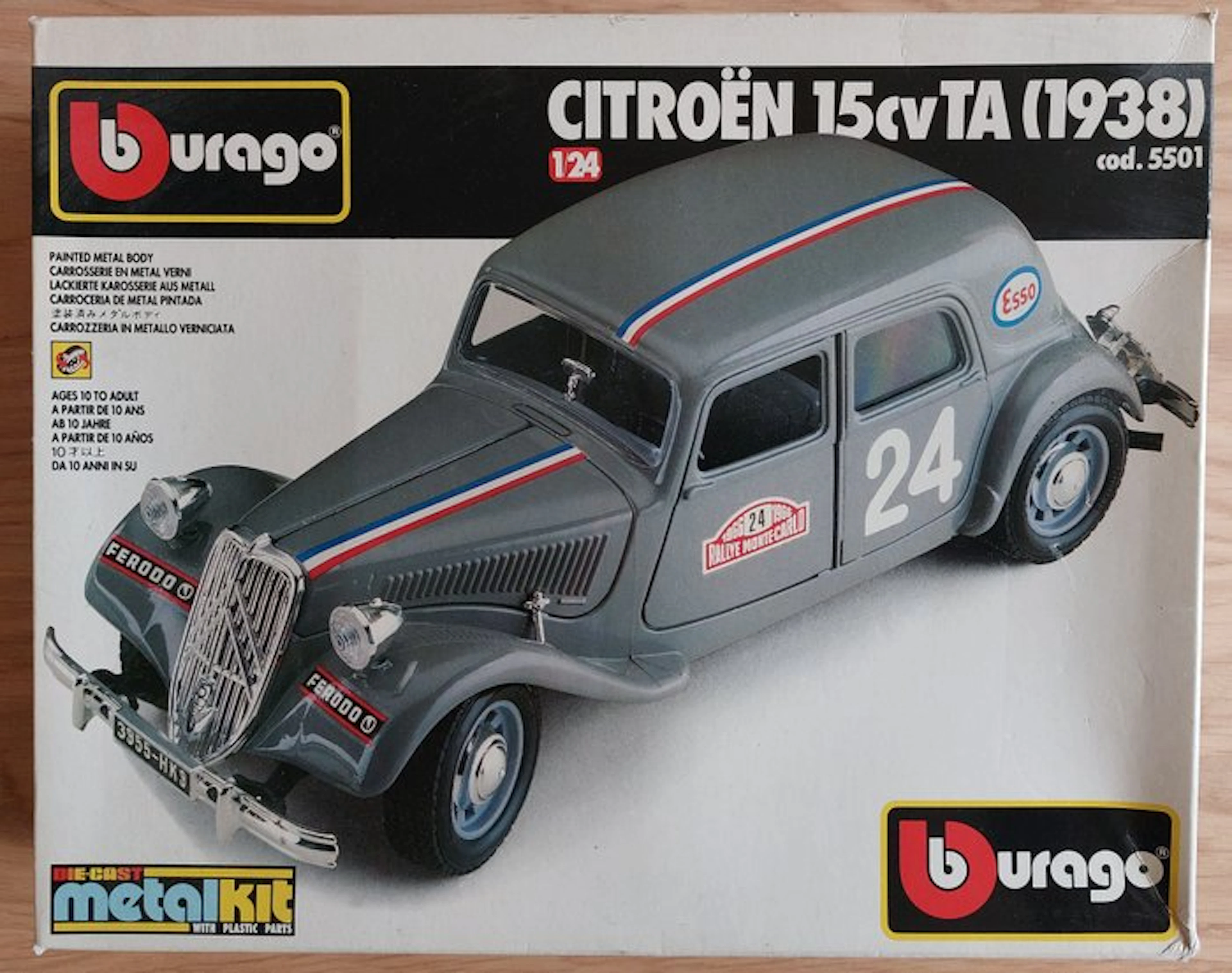Bburago 1:24 - Model car - Citroën 15CV Traction Avant