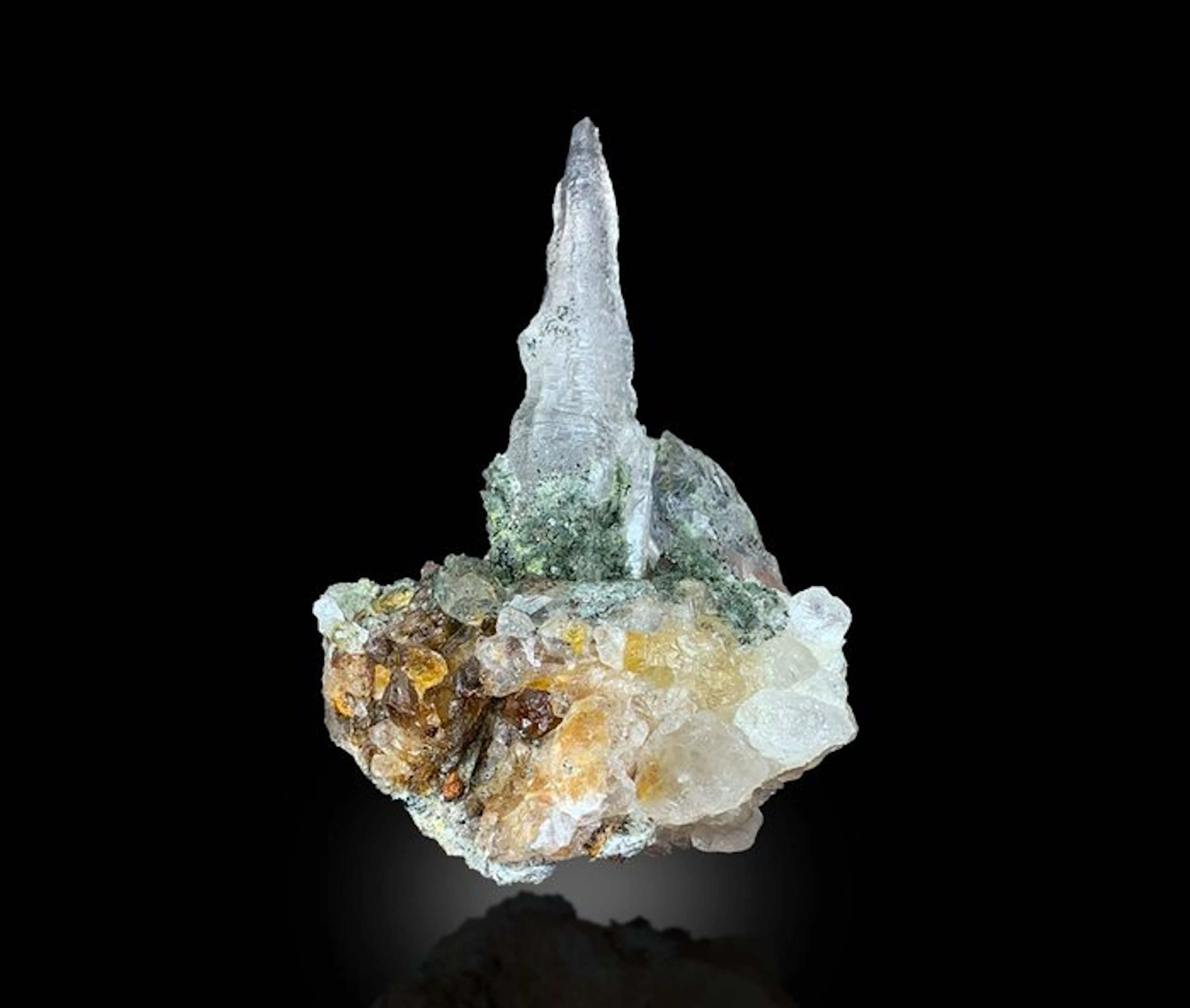 Laser Quartz (Chlorine Quartz) Crystal Specimens on...