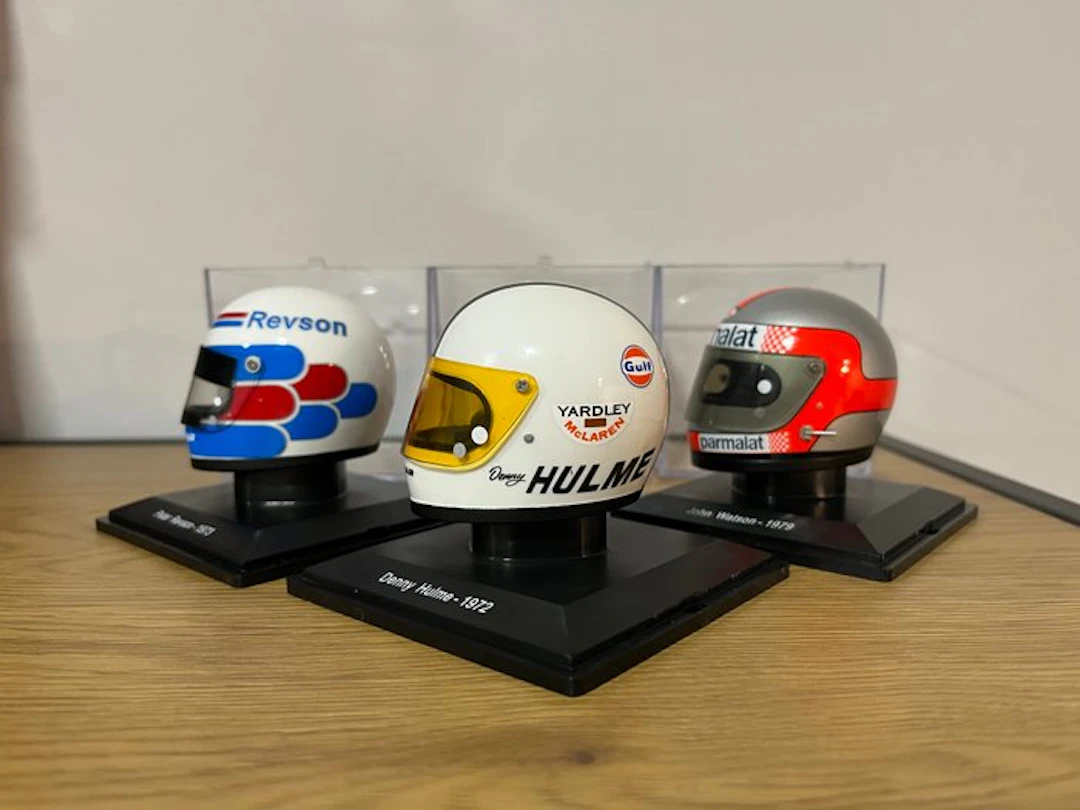 Spark 1:5 - Model race car (3) - Denny Hulme 1972 - Peter...