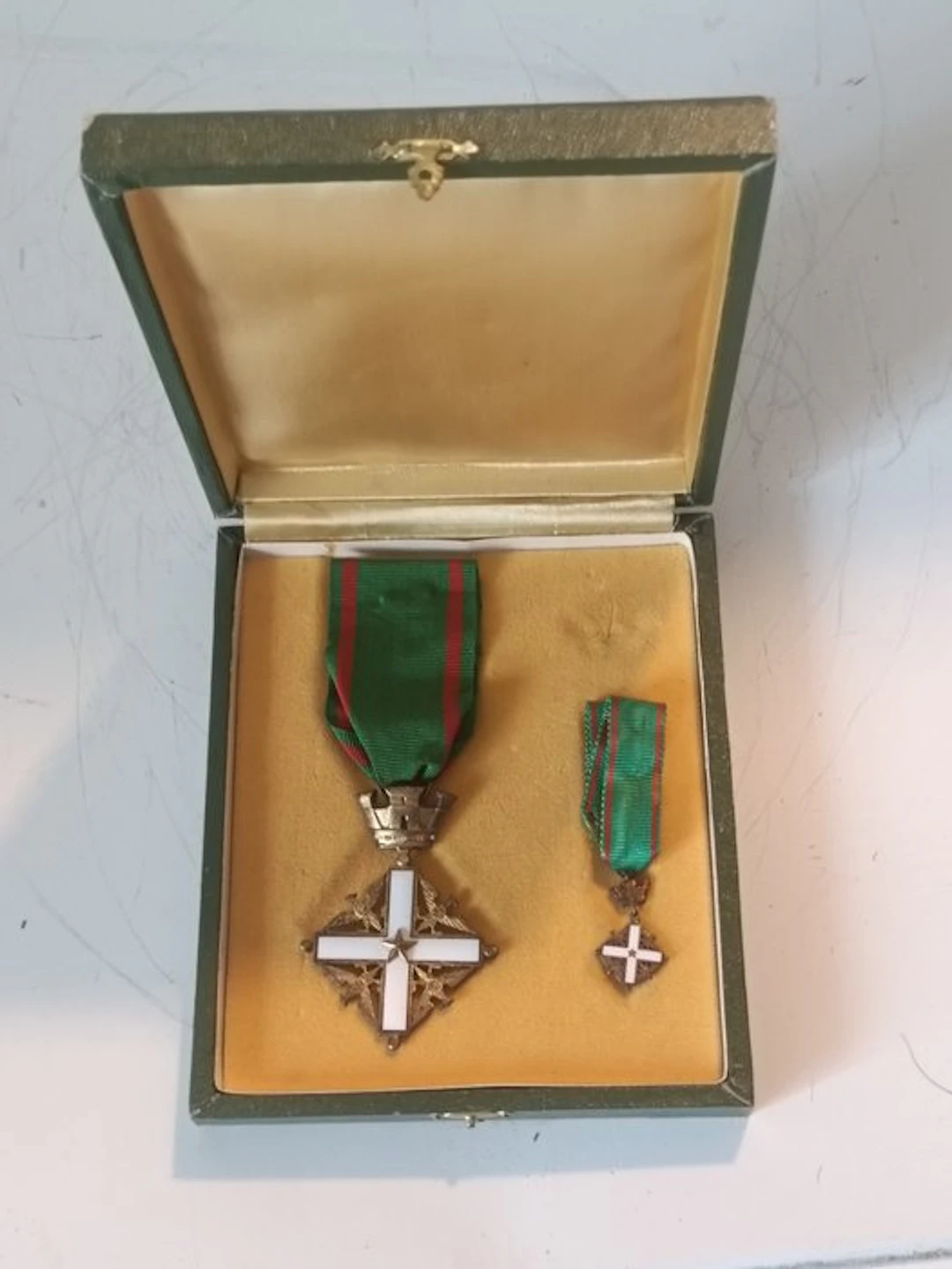 Italy. Medaglie Cavaliere Ordine al Merito della...
