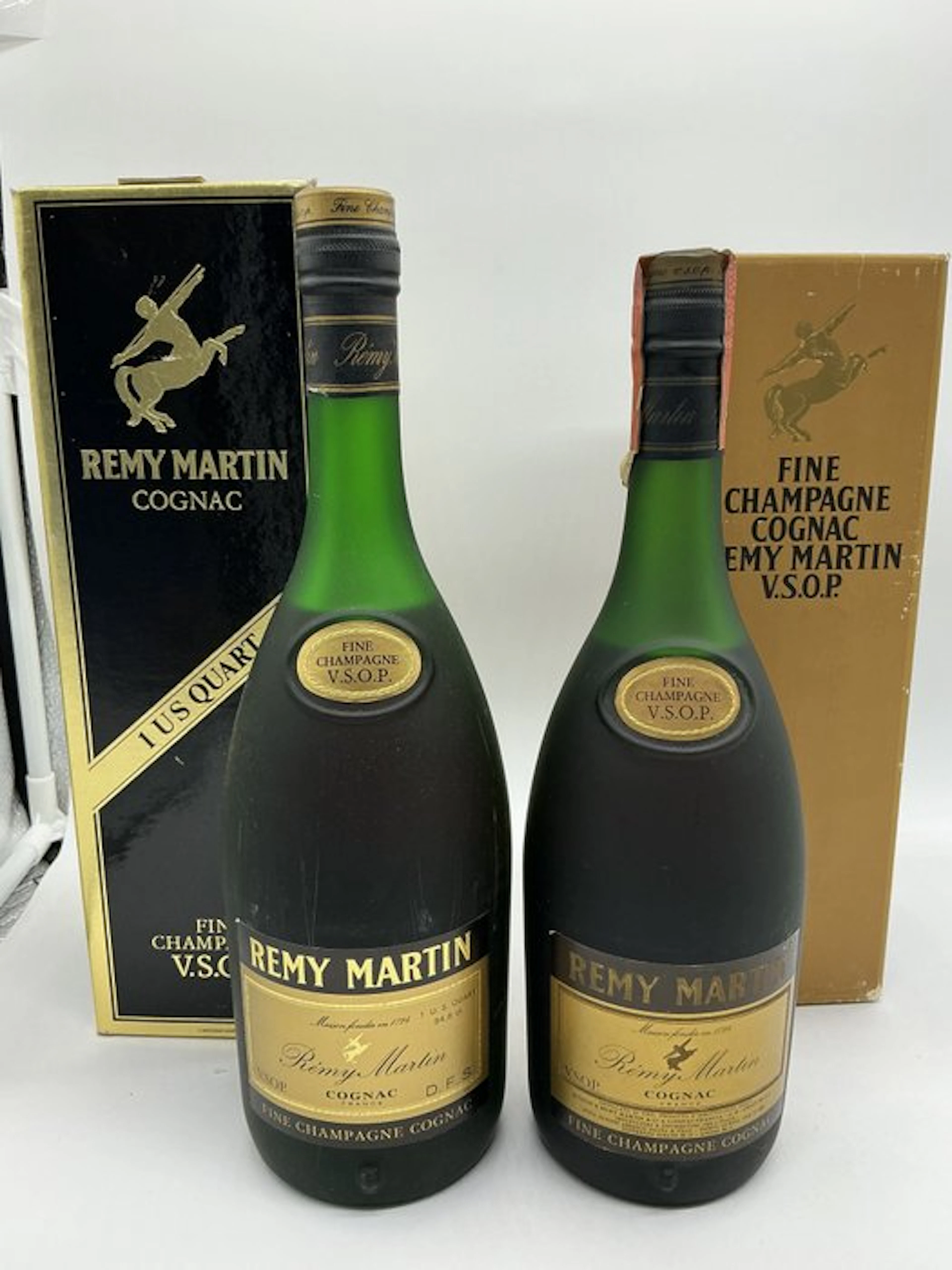 Rémy Martin - VSOP Fine Champagne - b. 1980s, 1970s - 94,6cl, 75cl - 2 bottles