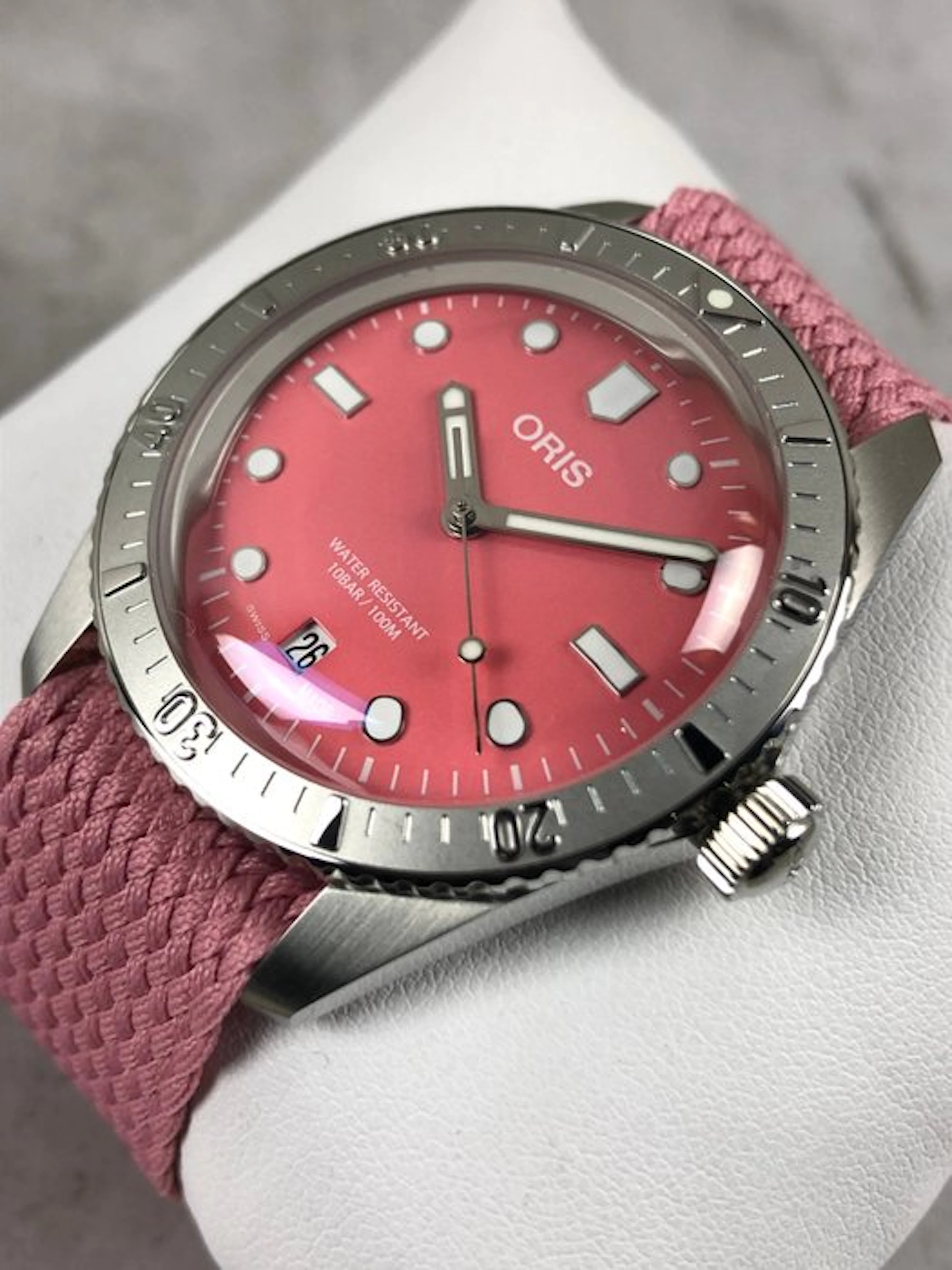Oris - Divers Sixty Five Cotton Candy Automatic Pink - 01...