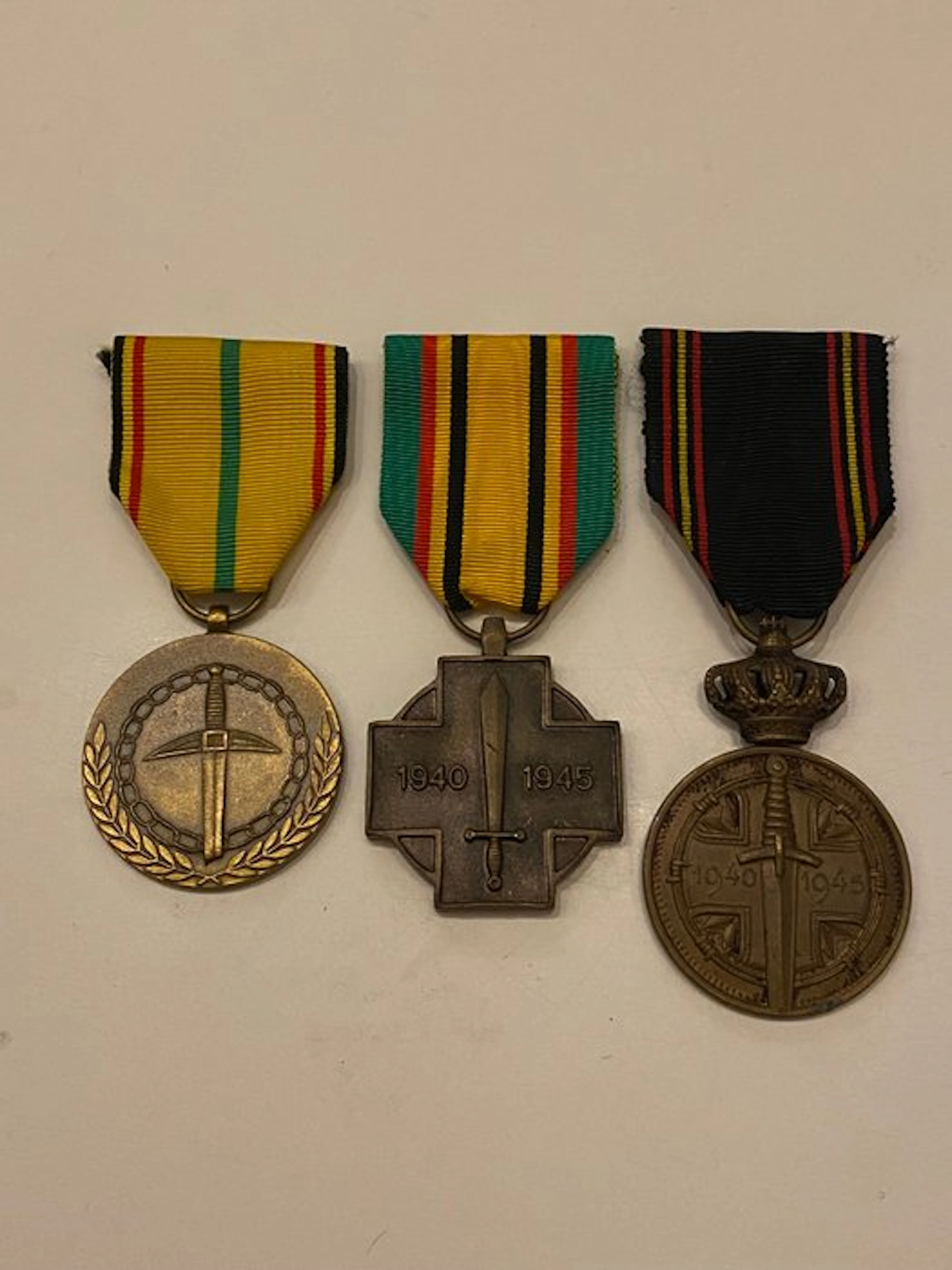 Belgium - Military medal - Three Belgian military medals 1940-1945