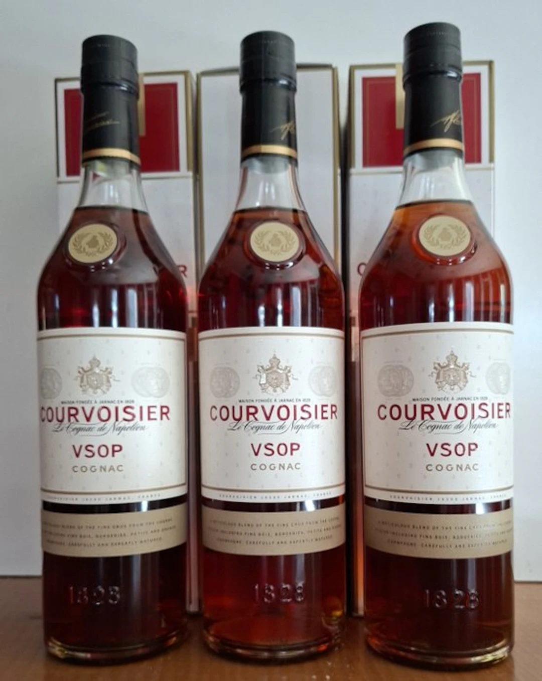 Courvoisier - VSOP - b. 2020s - 700ml - 2 bottles