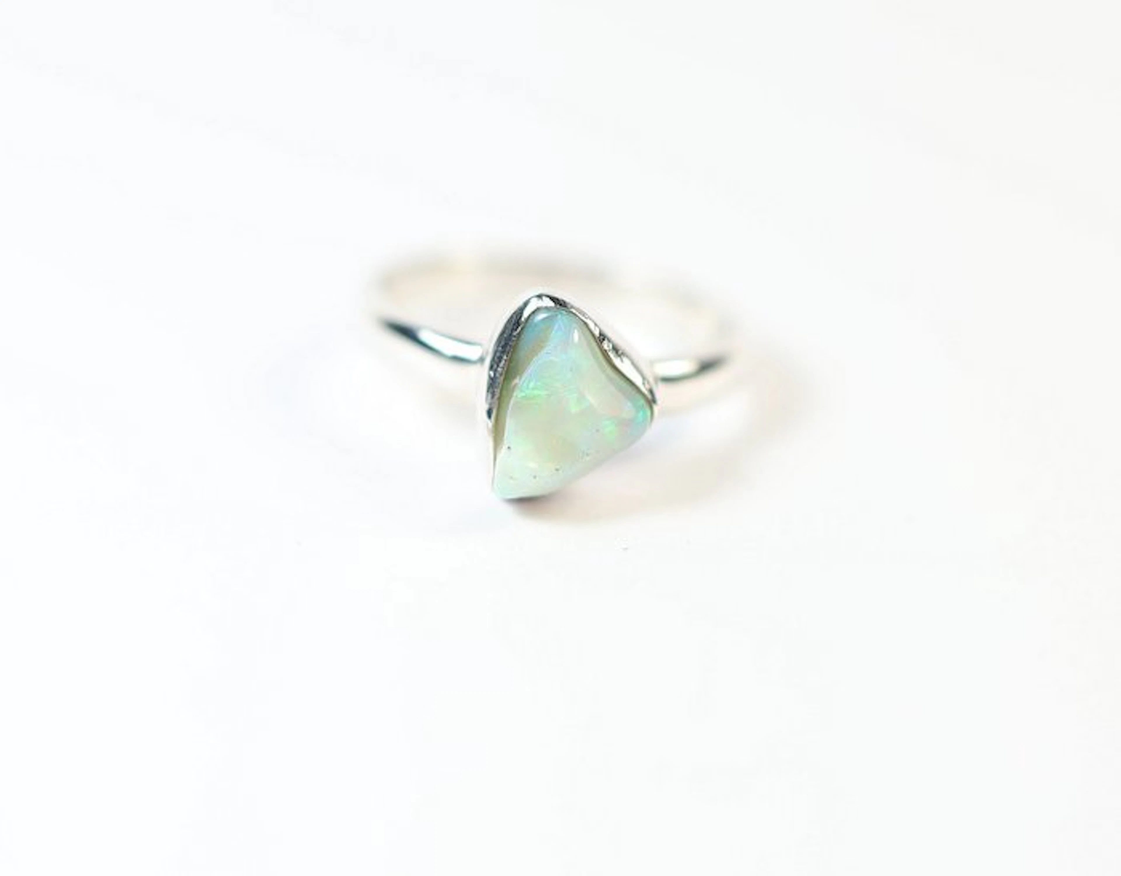 Ethiopian Opal / Welo Opal Ring / polished / new- 2.35 g - (1)
