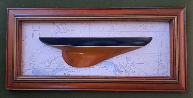 Not to scale - Half hull ship model - Demi-coque de yacht