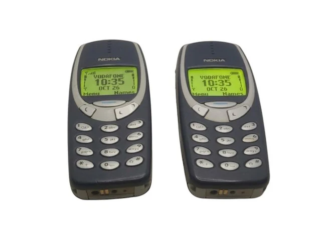 Nokia 3310 - Mobile phone
