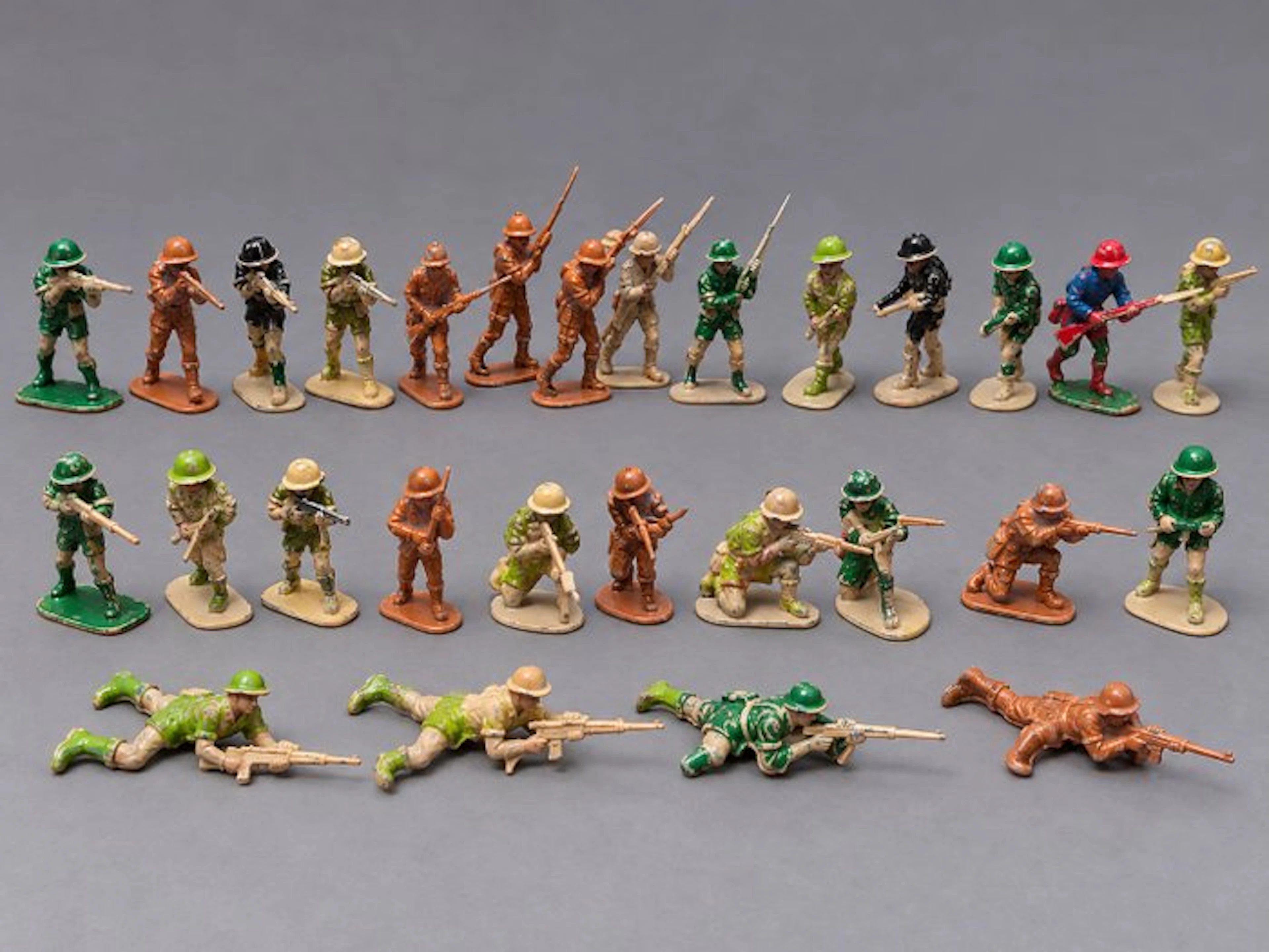 Military miniature figurine - Lot de soldats en plastique...
