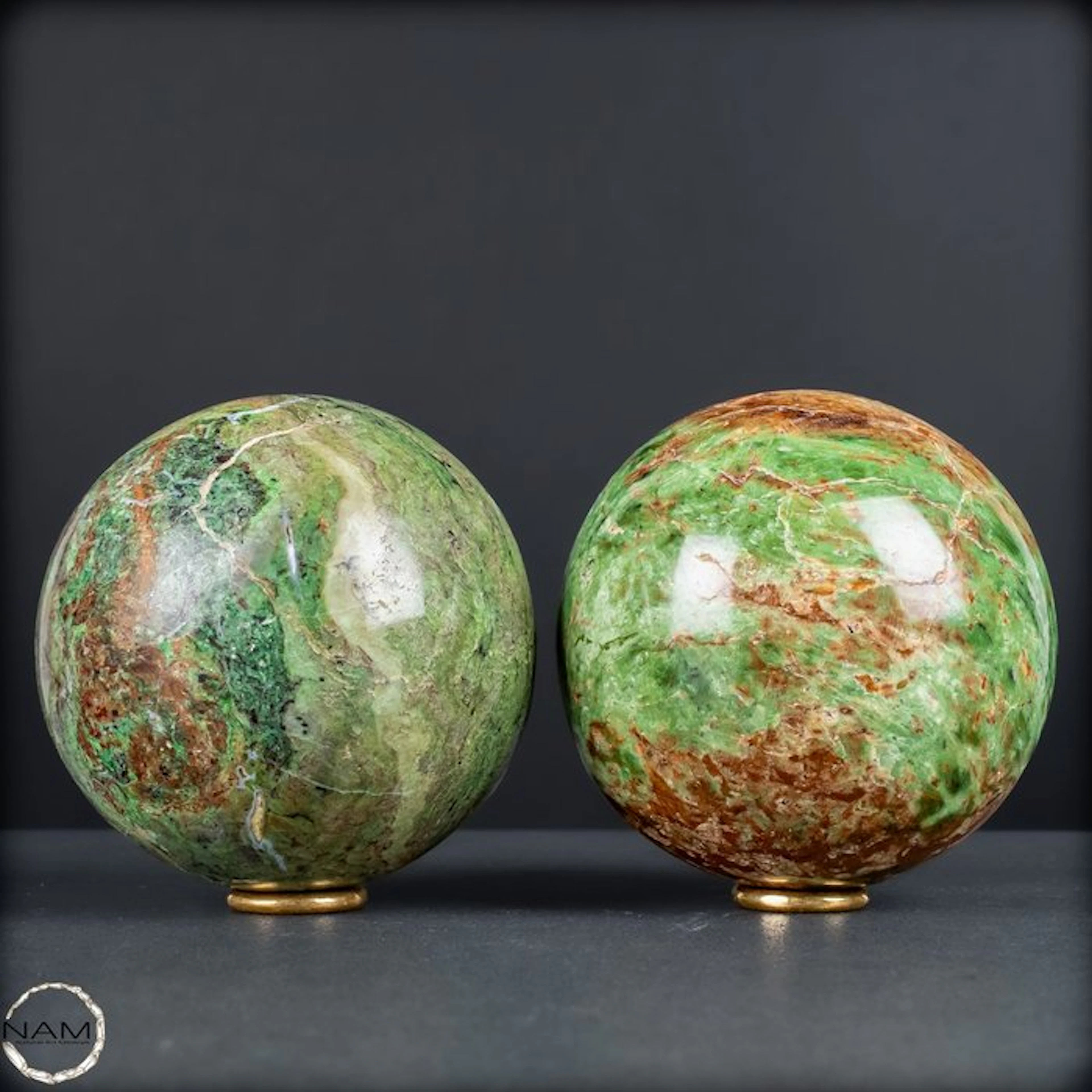 Noble chrysoprase sphere duo – fascinating shades of...
