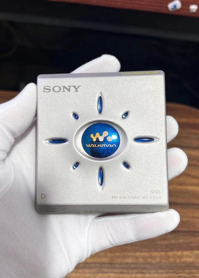 Sony - MZ-E500 MD Walkman Portable minidisc player