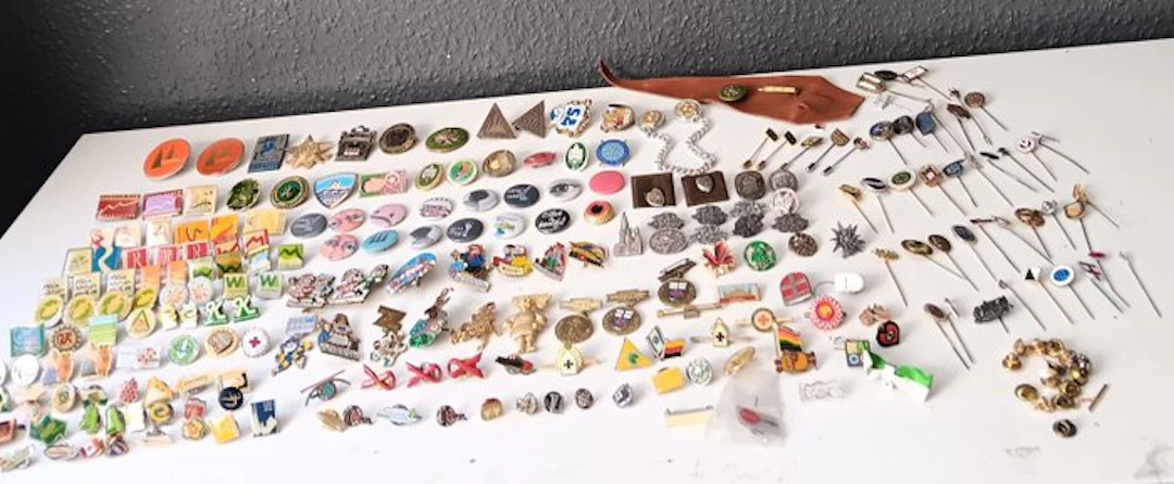 Themed collection - Vintages Lapel Pins,Stick Pins,Enamel Badges
