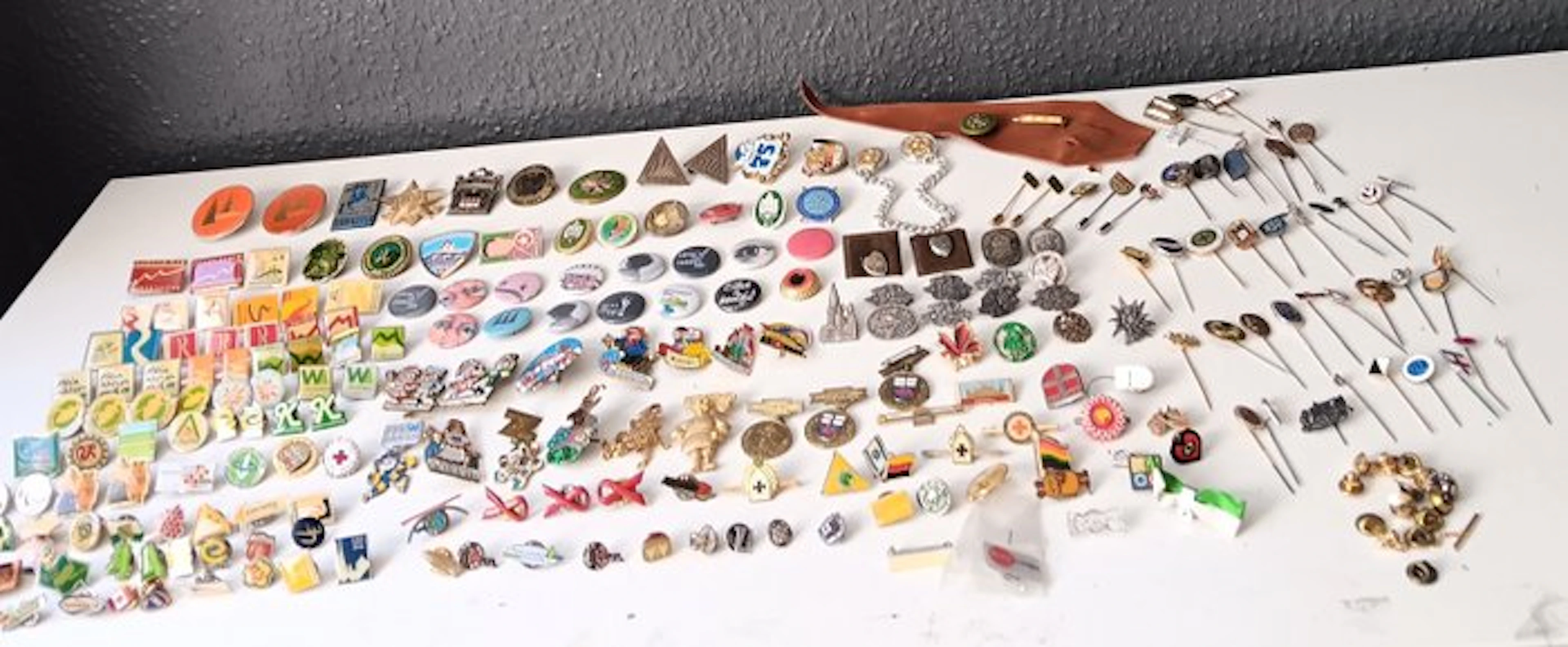 Themed collection - Vintages Lapel Pins,Stick Pins,Enamel Badges