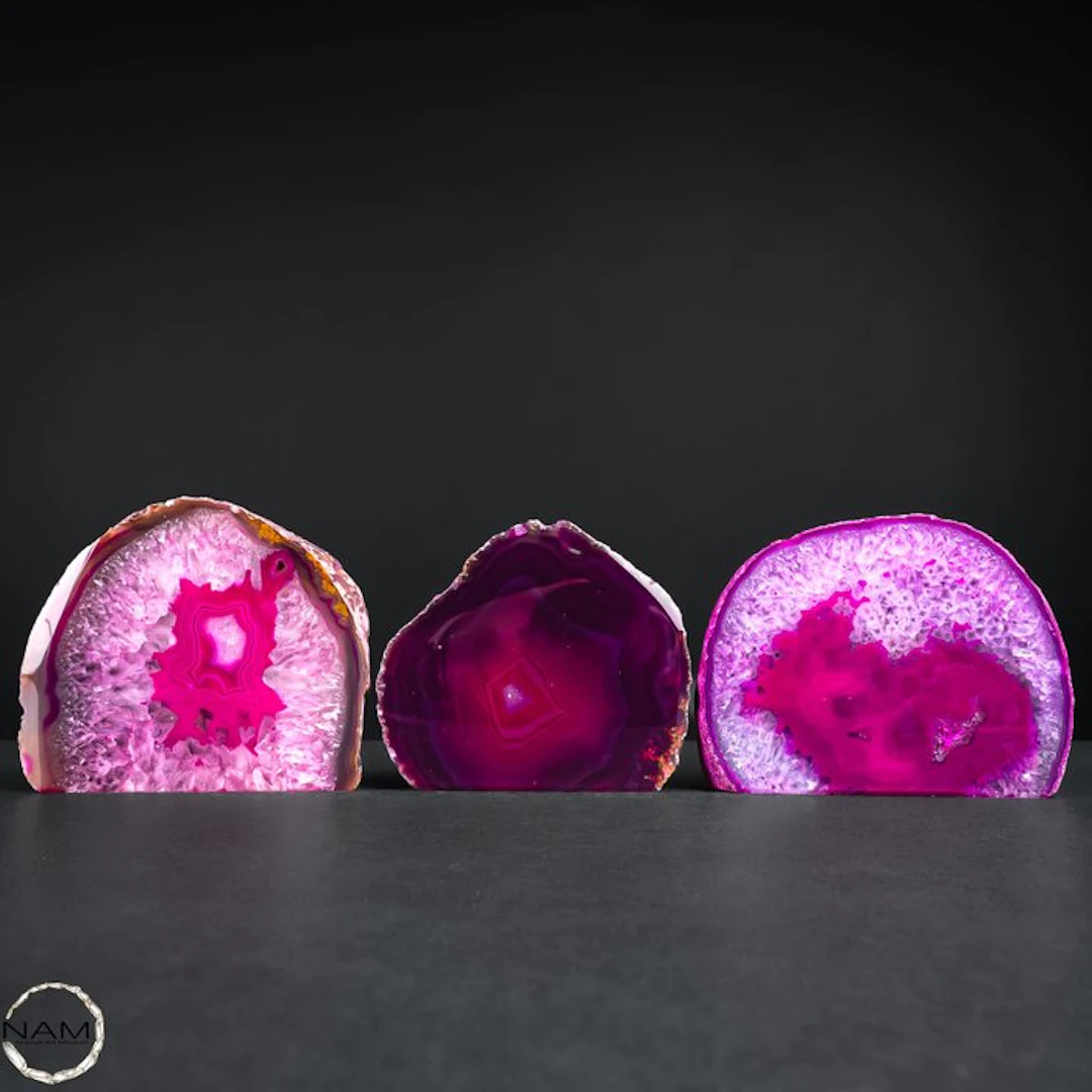 Agate slices in bold pink and violet tones – decorative...