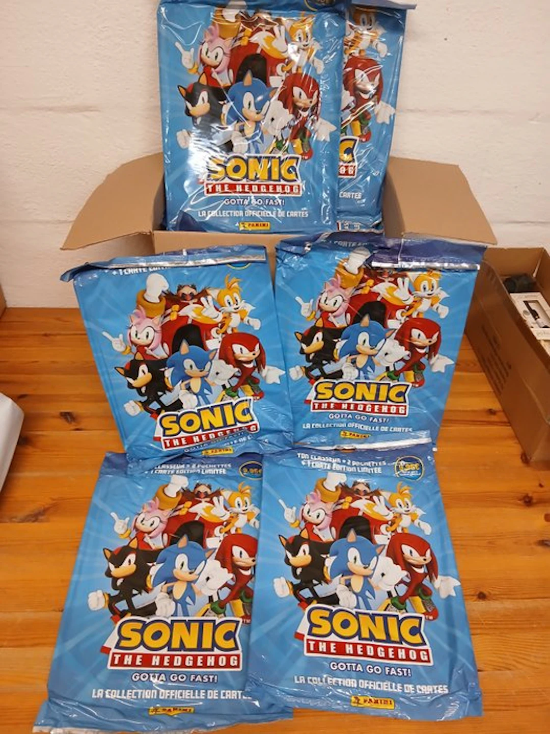 Panini - 30 Blister pack - 30 startersets with cards sonic. 300 euro shop value
