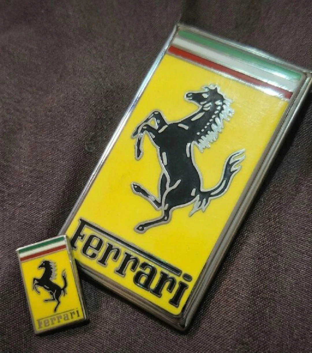 Badge Ferrari - Italy - 21st
