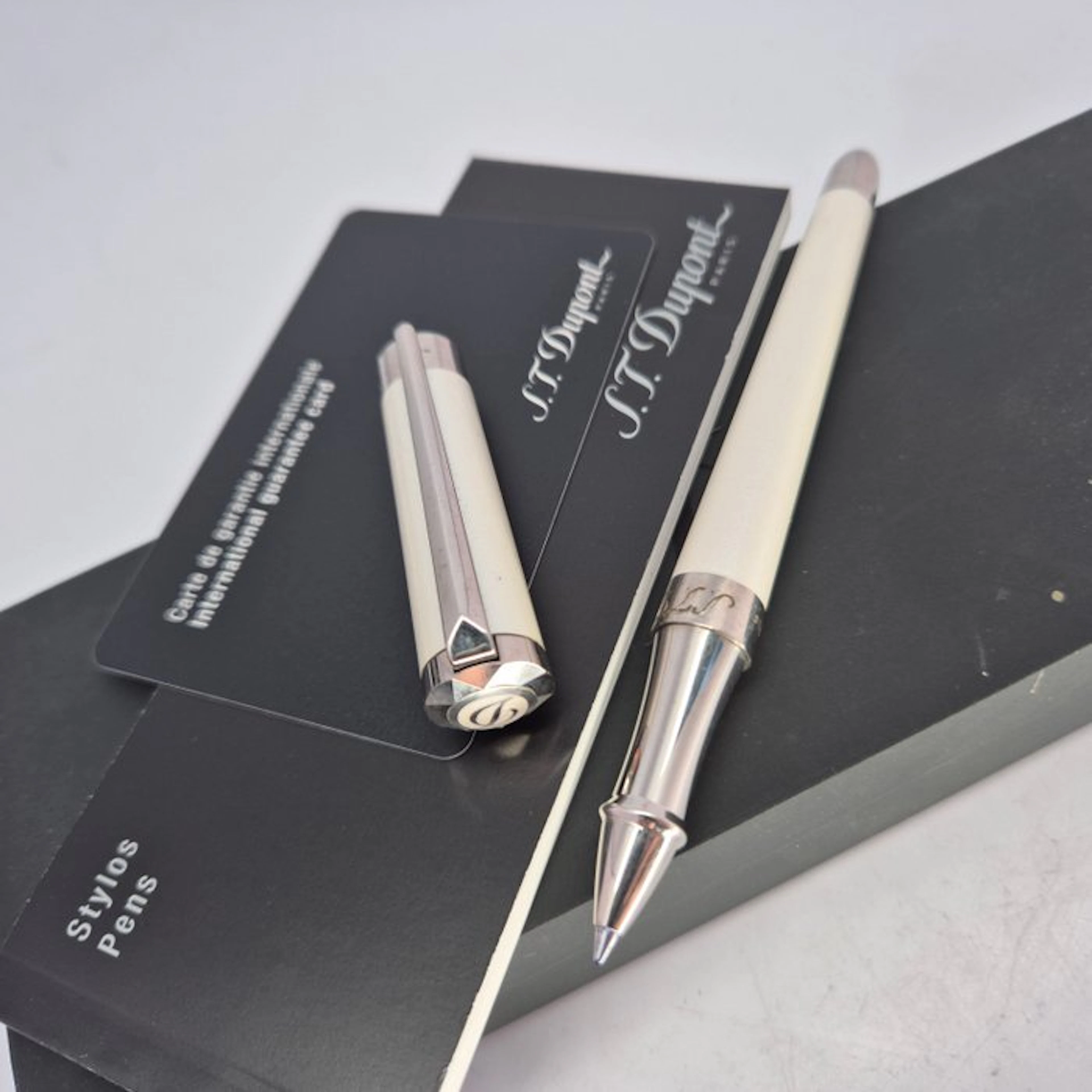 S.T. Dupont - Liberté Pearl White - Box and papers - No...