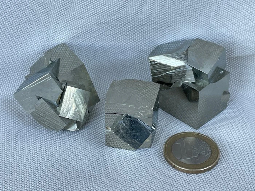 Pyrite Crystal cluster- 207 g - (3)