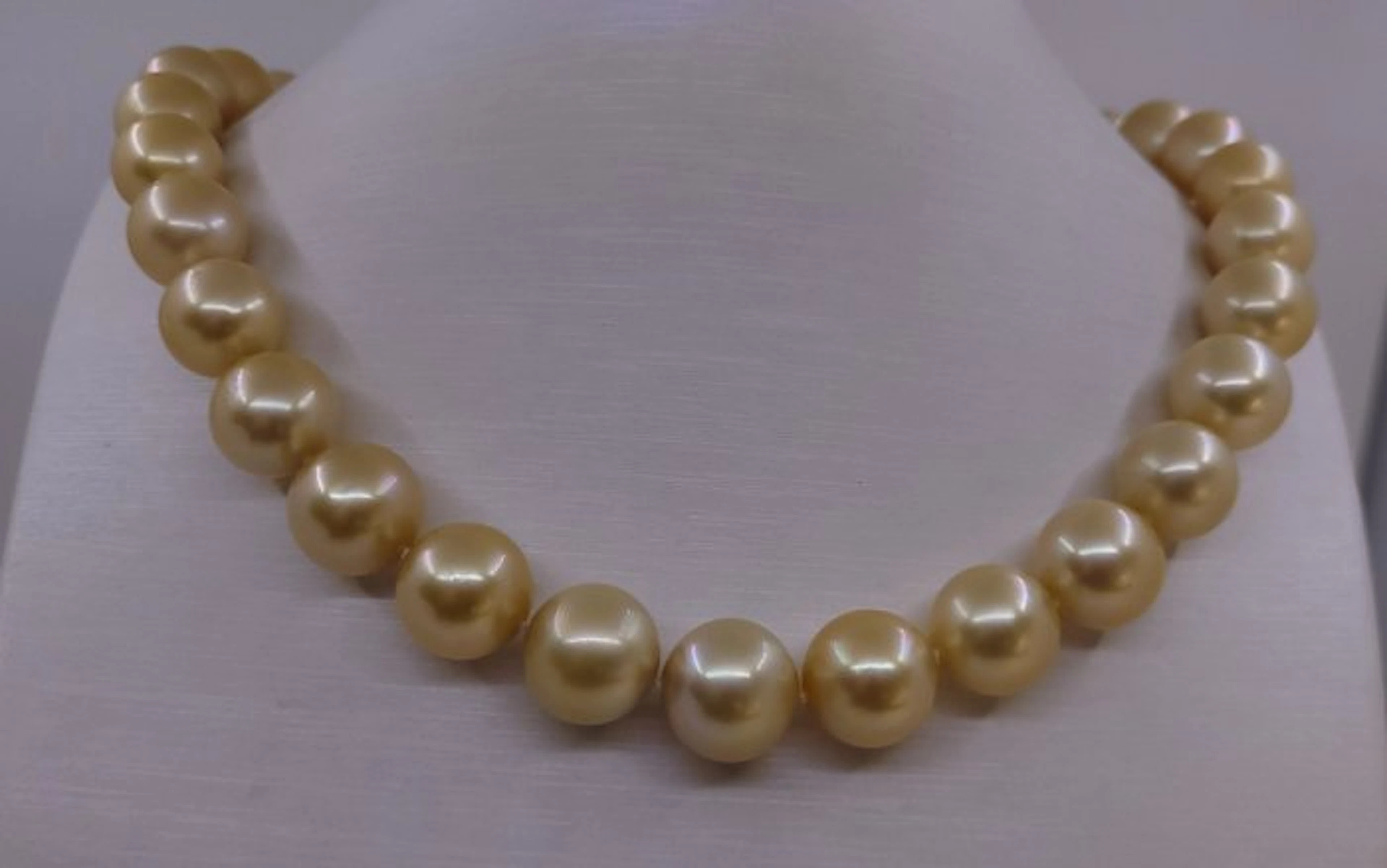 Necklace - 14 kt