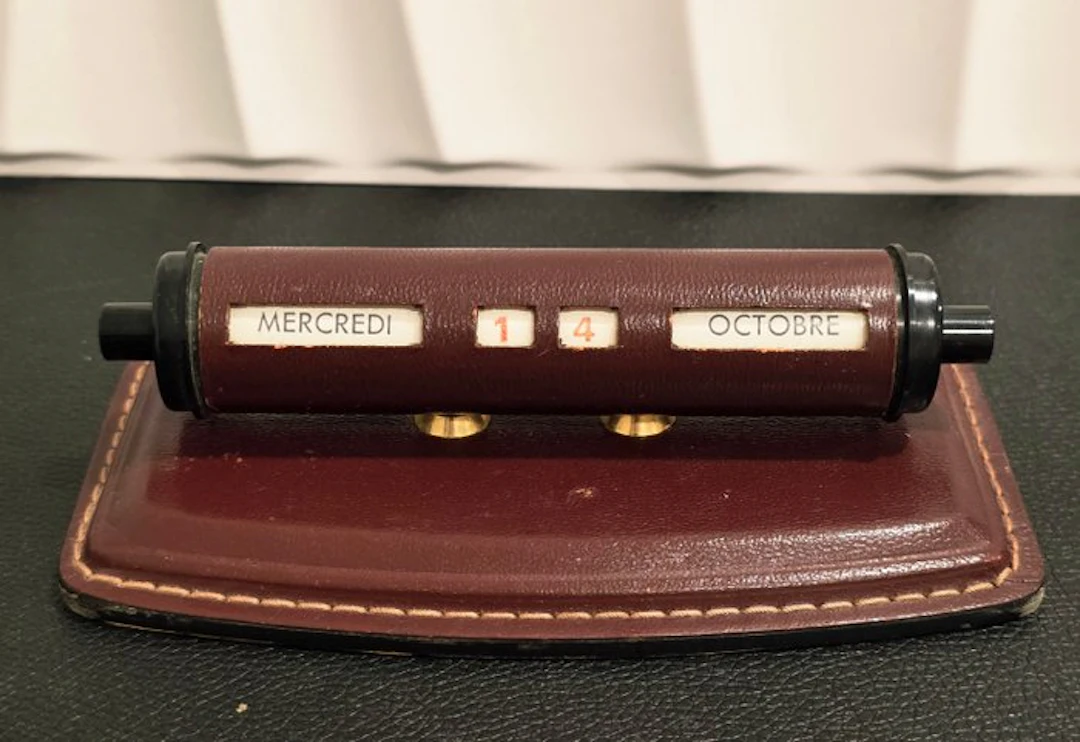 Perpetual calendar - Perpetual desk calendar - France - No reserve price