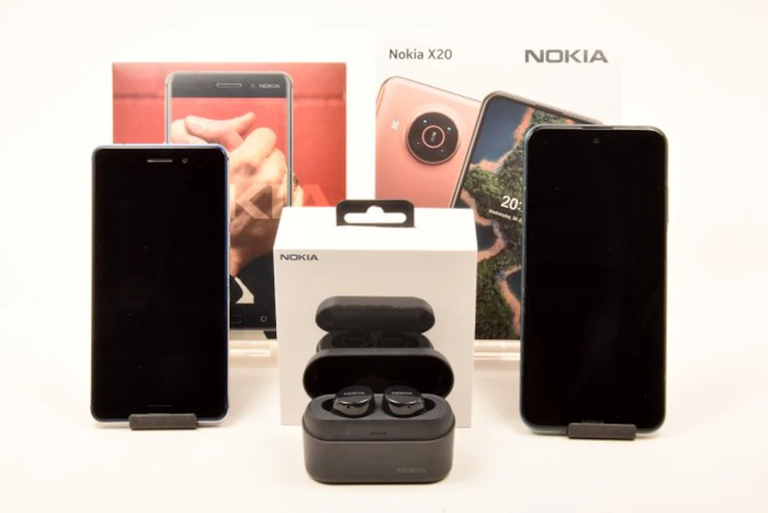 Nokia X20 + Nokia 6 + Nokia Earbuds - Mobile phone (2) - In original box