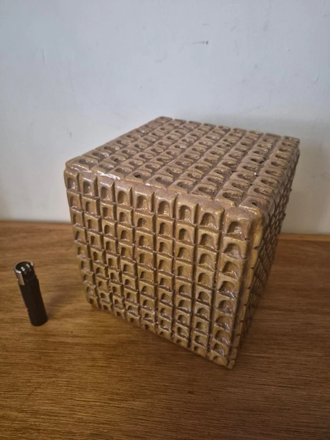 Decorative ornament - Netherlands - Henny Radijs cube